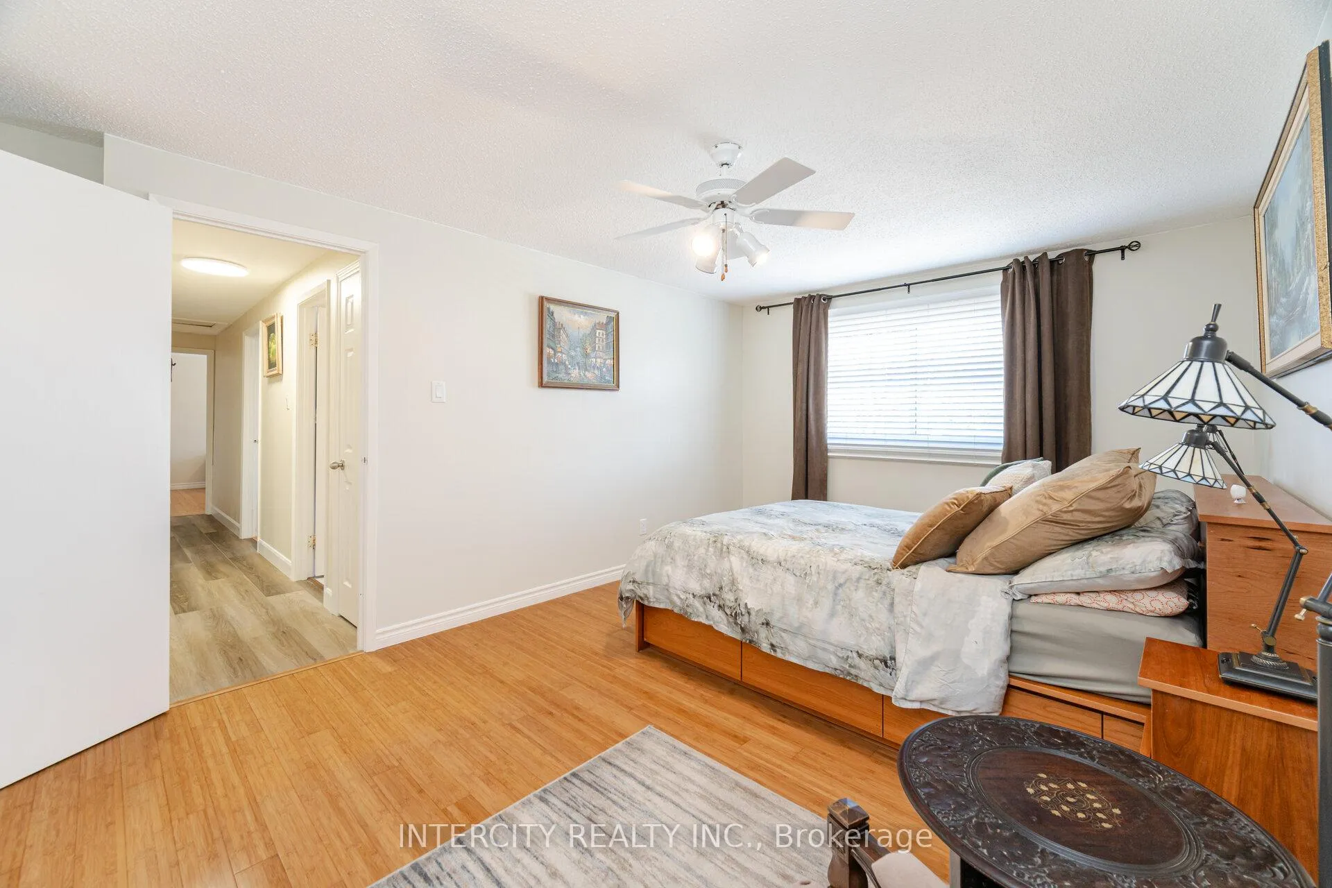 Photo 25 of 35 Lower Canada Crescent, Kitchener — HOMEH