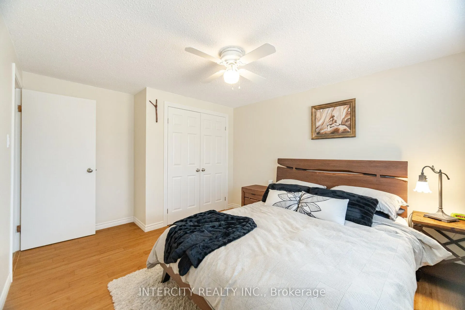 Photo 29 of 35 Lower Canada Crescent, Kitchener — HOMEH