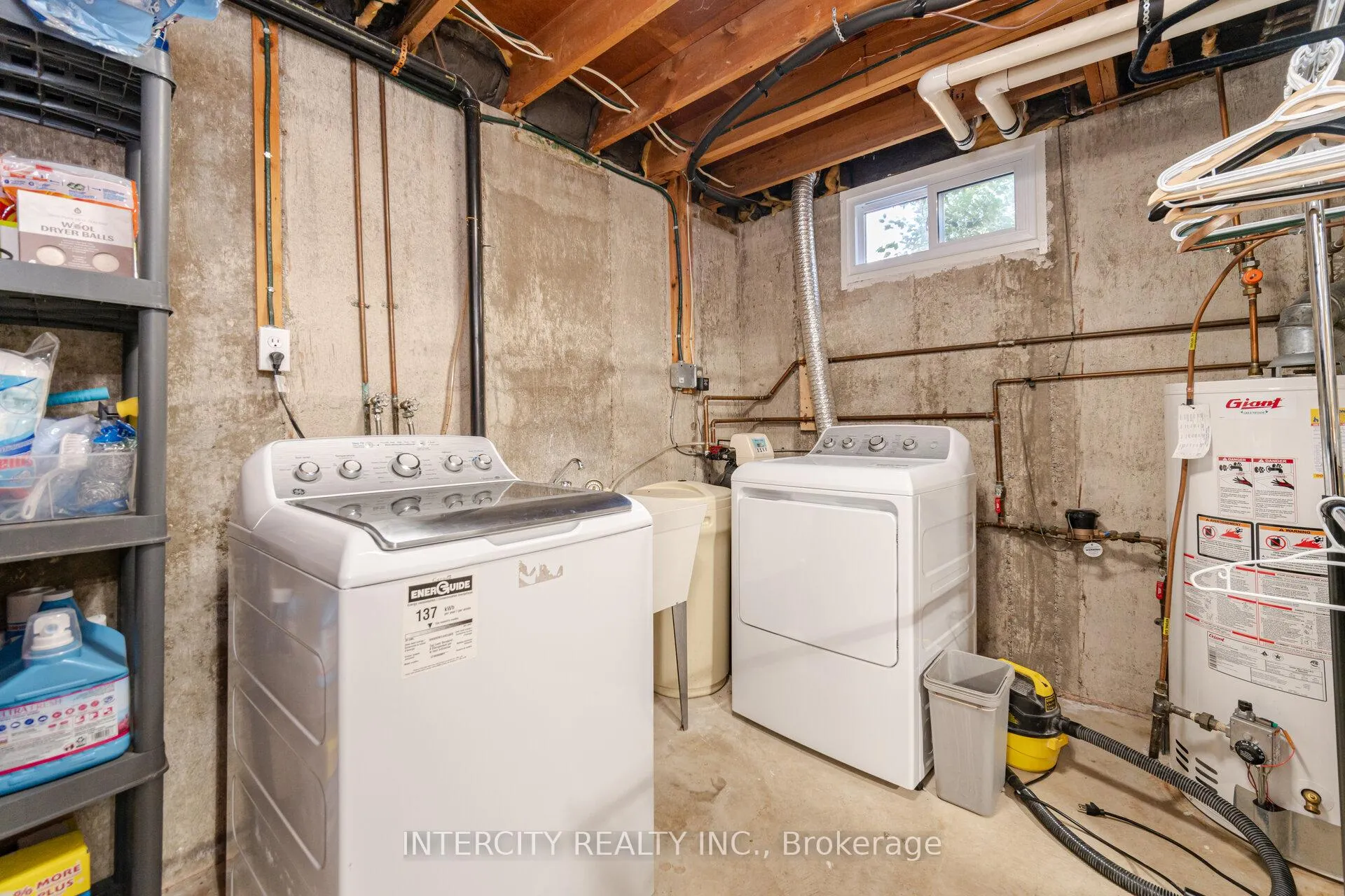 Photo 40 of 35 Lower Canada Crescent, Kitchener — HOMEH