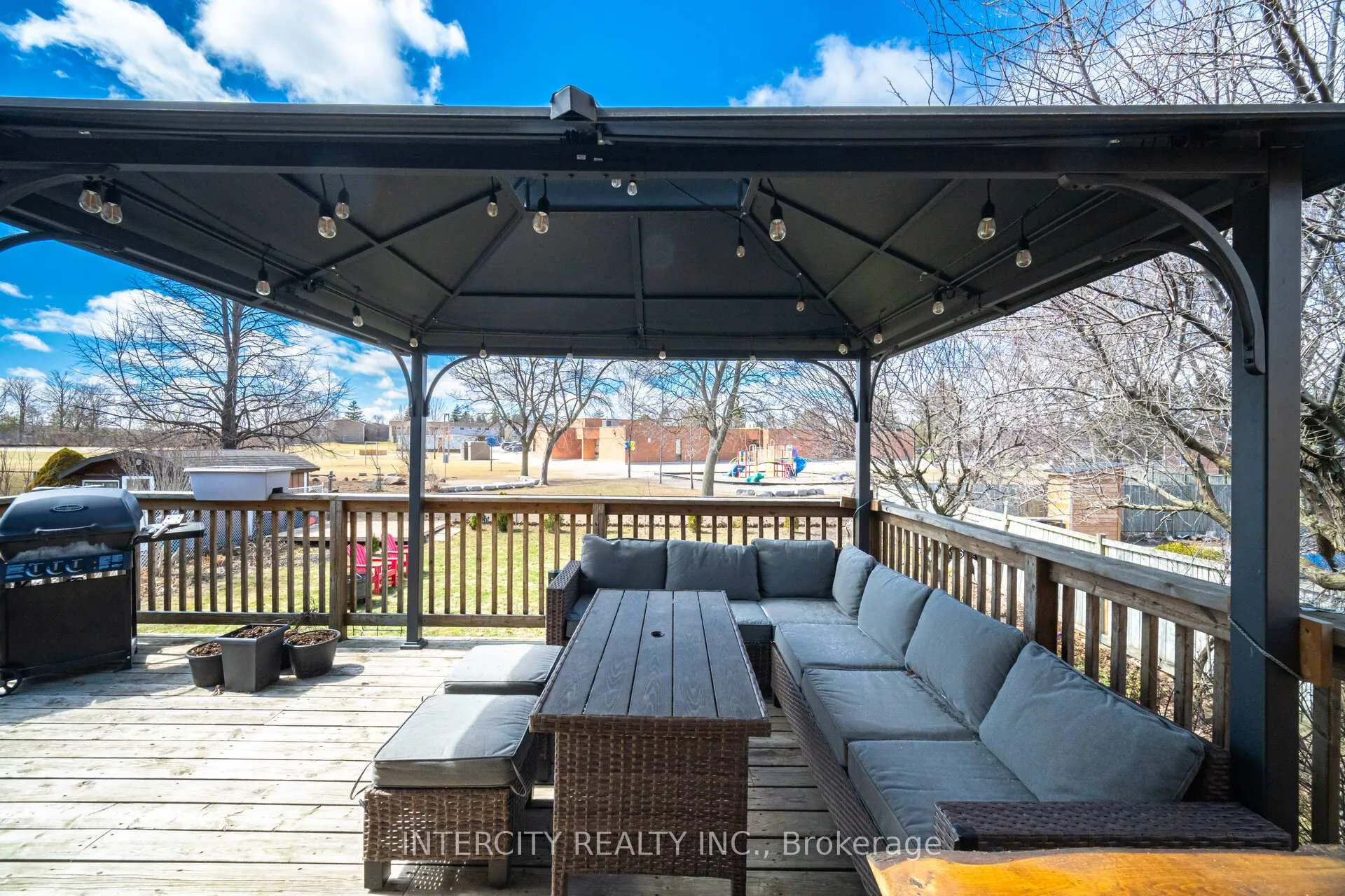 Photo 41 of 35 Lower Canada Crescent, Kitchener — HOMEH