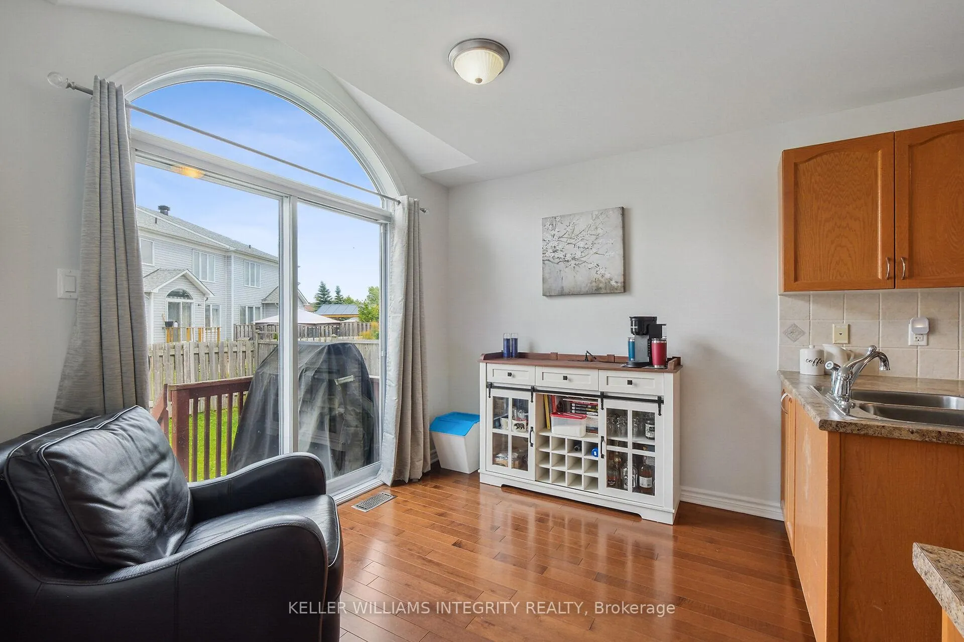 Photo 17 of 410 Sparkman Avenue, Ottawa, Avalon East — HOMEH
