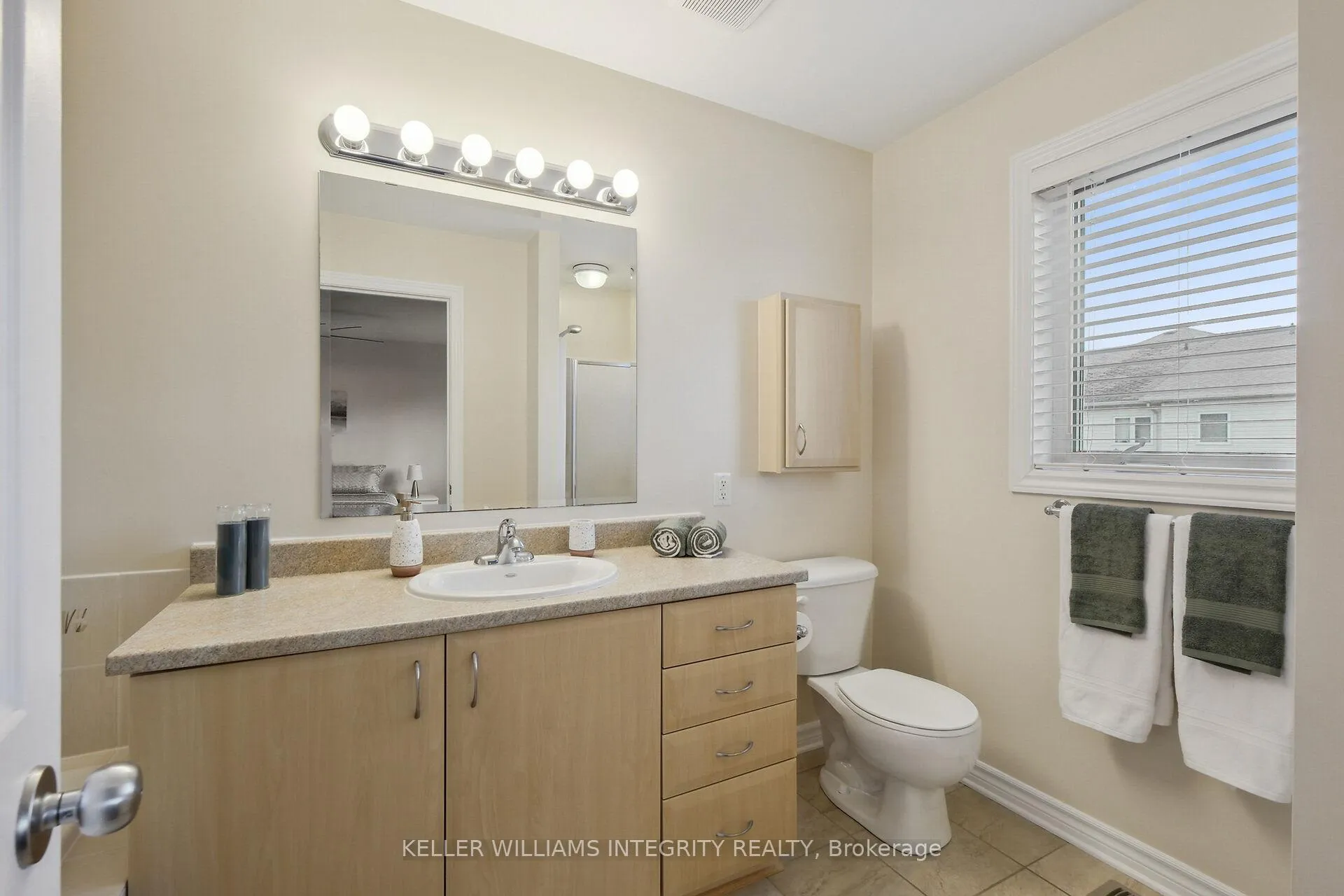 Photo 22 of 410 Sparkman Avenue, Ottawa, Avalon East — HOMEH