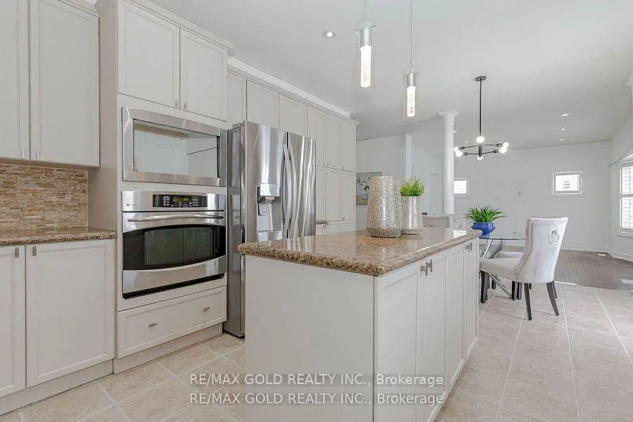 Photo 16 of 37 Delmonico Road, Brampton, Vales of Castlemore North — HOMEH