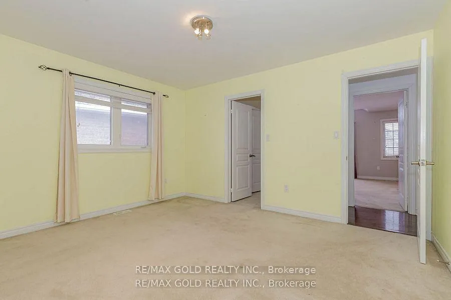 Photo 28 of 37 Delmonico Road, Brampton, Vales of Castlemore North — HOMEH