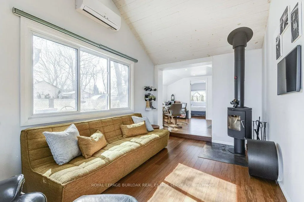 Photo 10 of 3 Orchard Lane, Haldimand — HOMEH