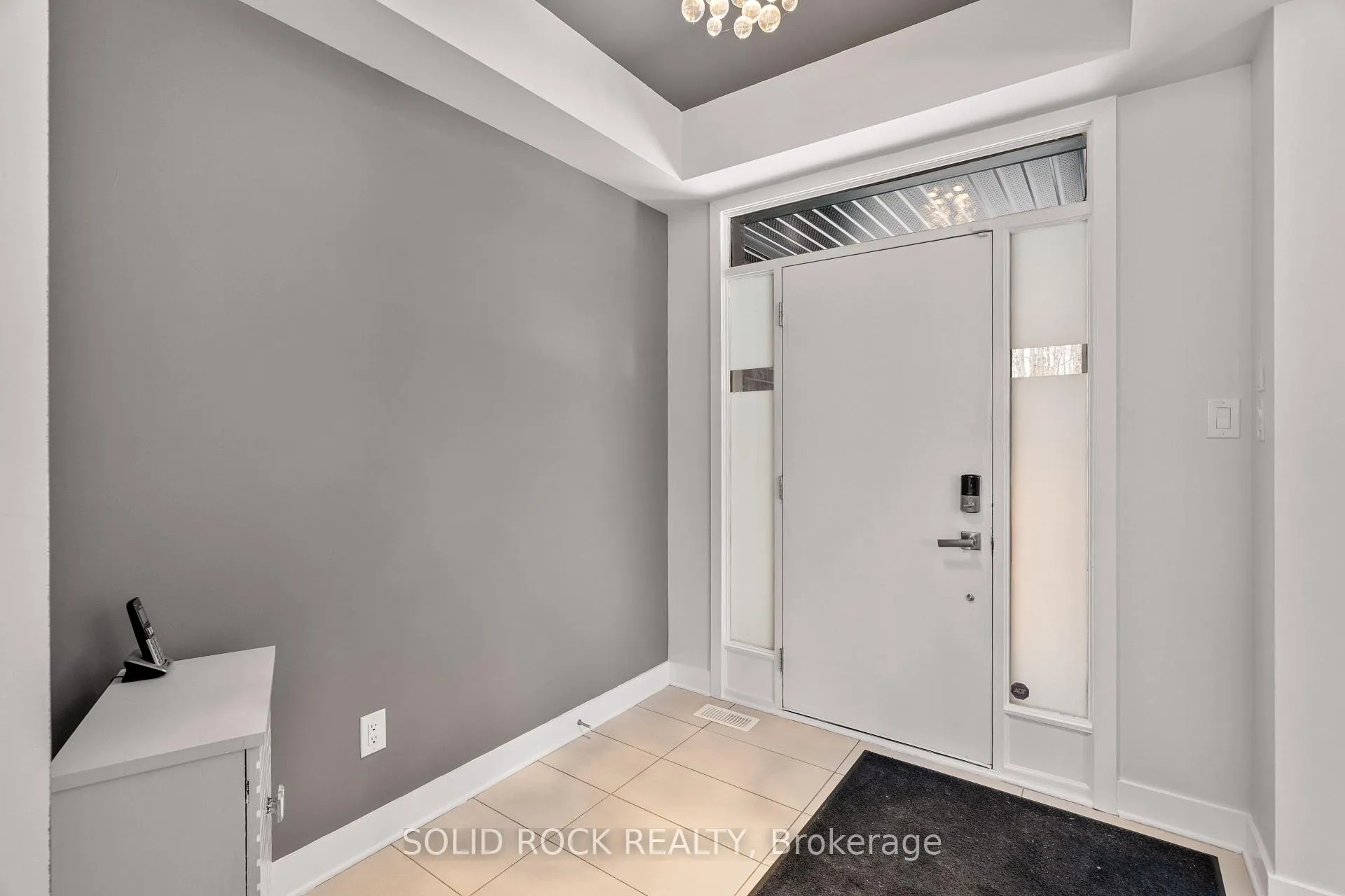 Photo 3 of 242 Shinleaf Crescent, Ottawa, Mer Bleue/Bradley Estates/Anderson Park — HOMEH