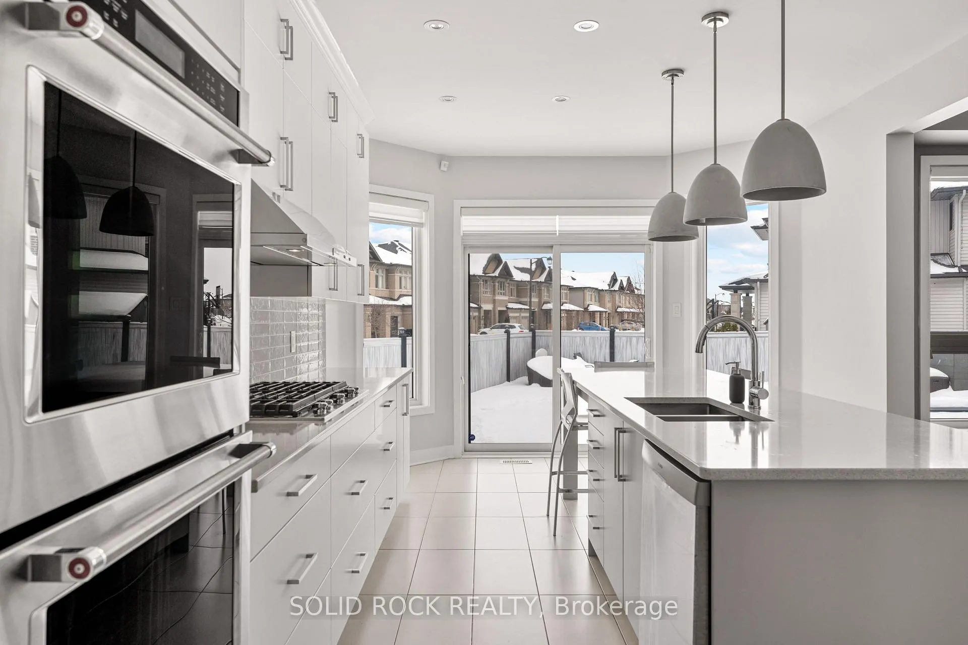 Photo 8 of 242 Shinleaf Crescent, Ottawa, Mer Bleue/Bradley Estates/Anderson Park — HOMEH