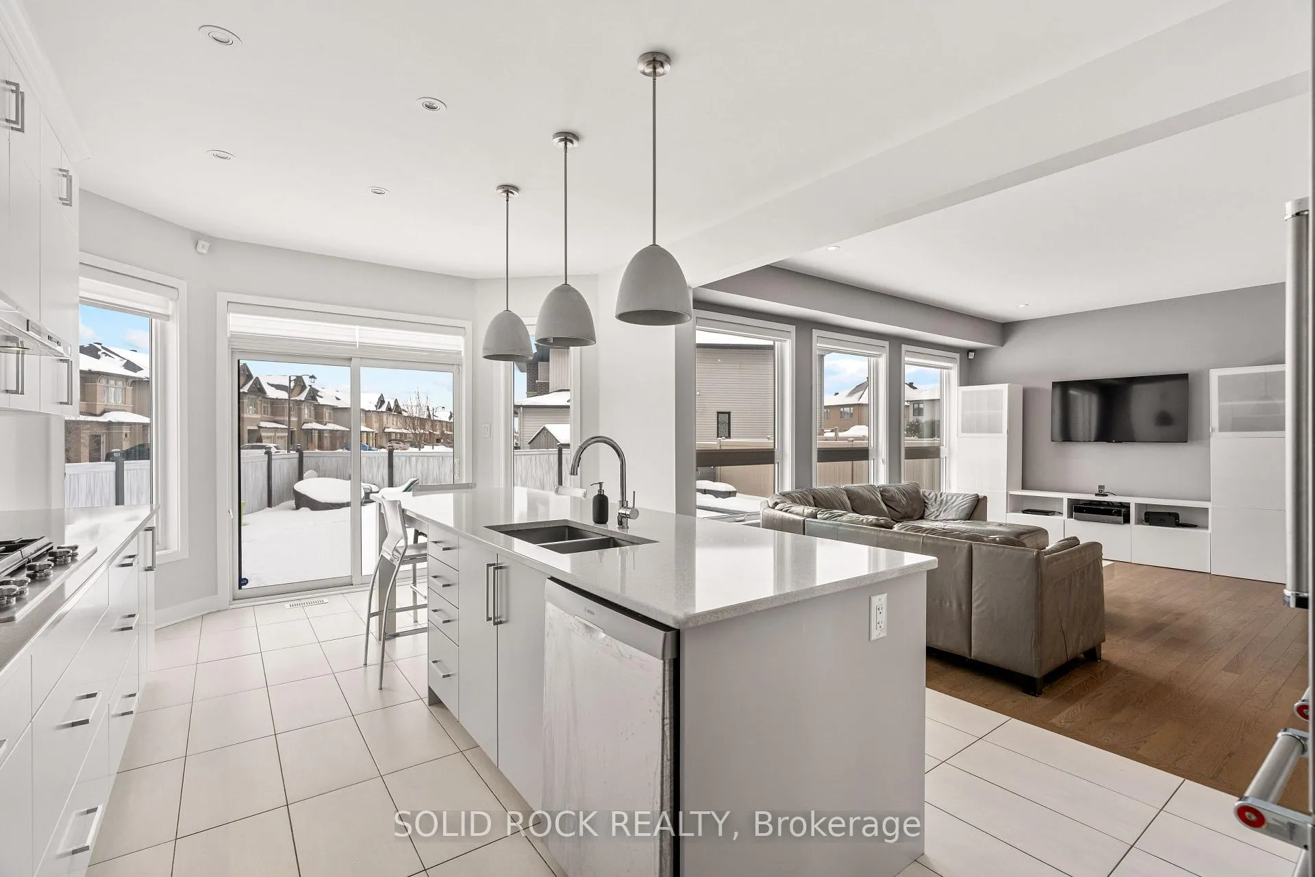 Photo 9 of 242 Shinleaf Crescent, Ottawa, Mer Bleue/Bradley Estates/Anderson Park — HOMEH