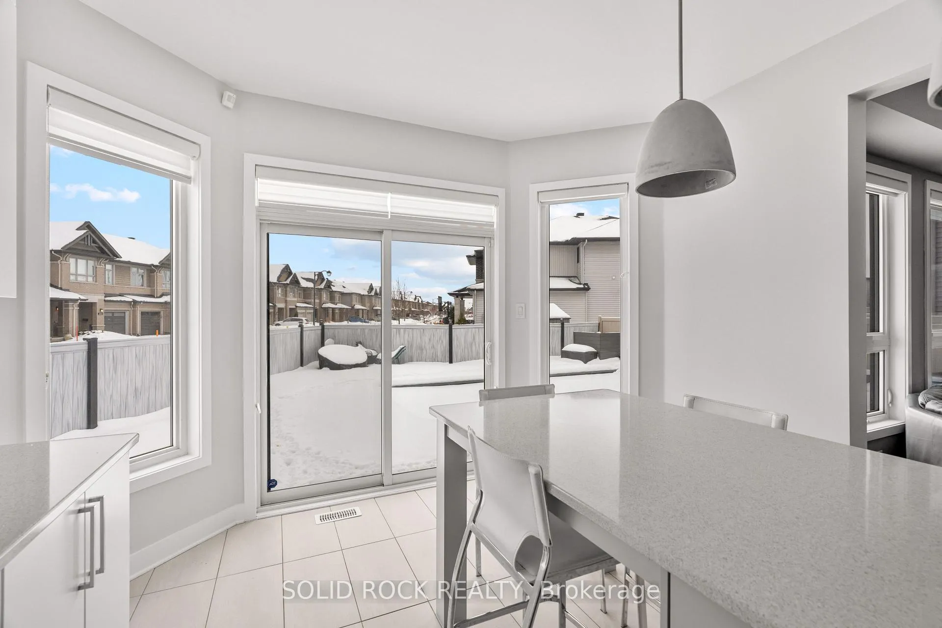 Photo 11 of 242 Shinleaf Crescent, Ottawa, Mer Bleue/Bradley Estates/Anderson Park — HOMEH