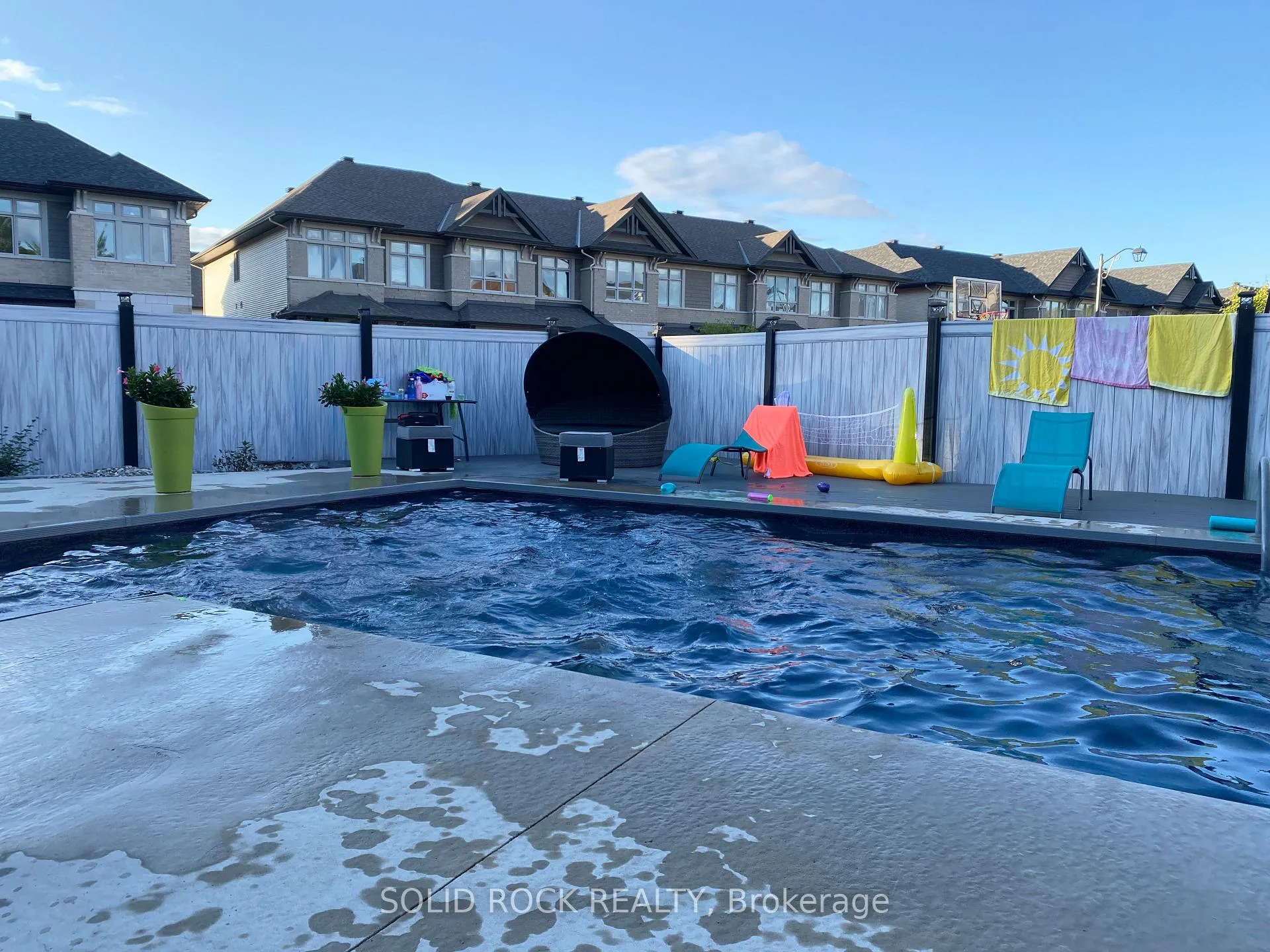 Photo 45 of 242 Shinleaf Crescent, Ottawa, Mer Bleue/Bradley Estates/Anderson Park — HOMEH