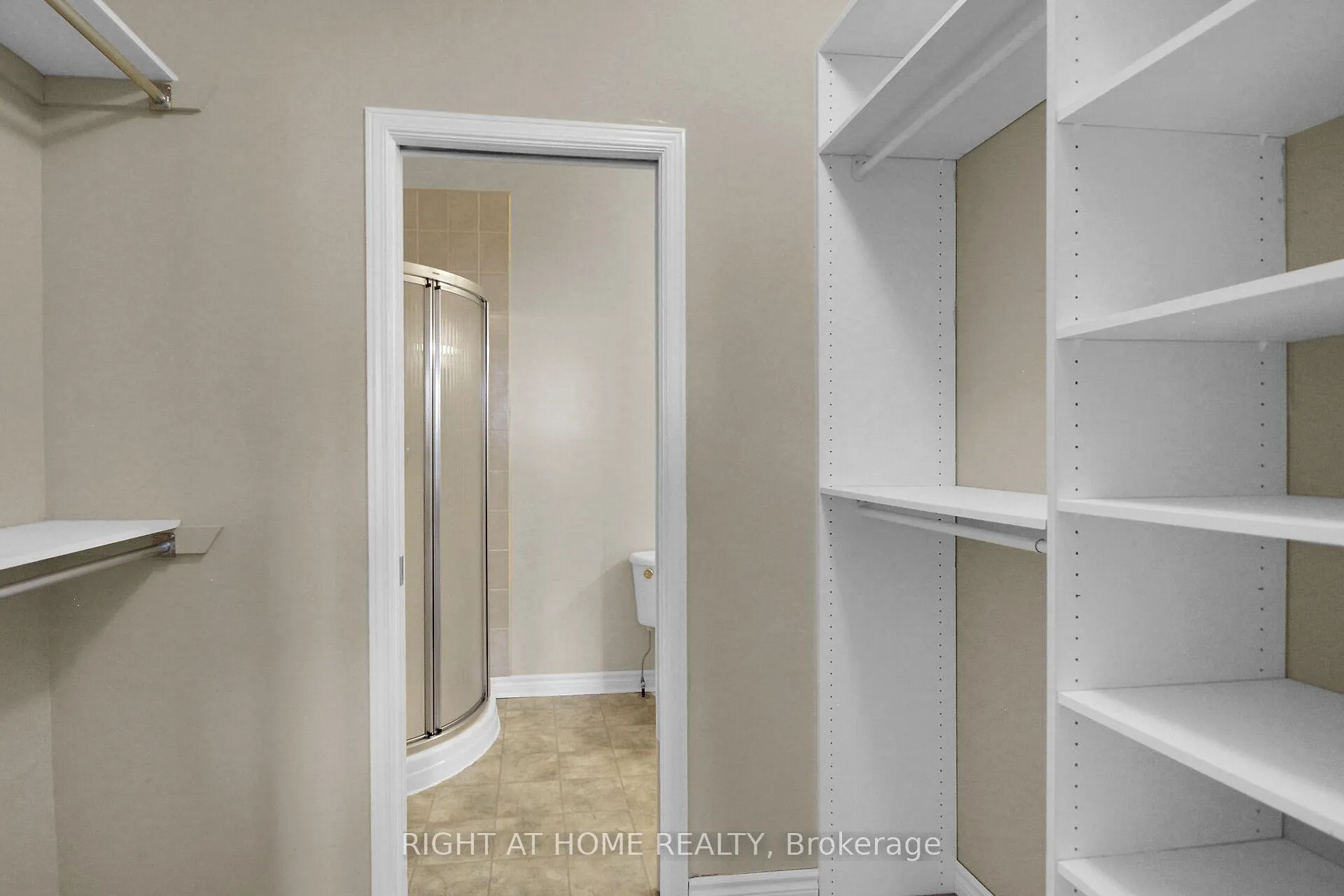 Photo 8 of 1 Eileen Crescent, Ottawa, Stittsville (Central) — HOMEH