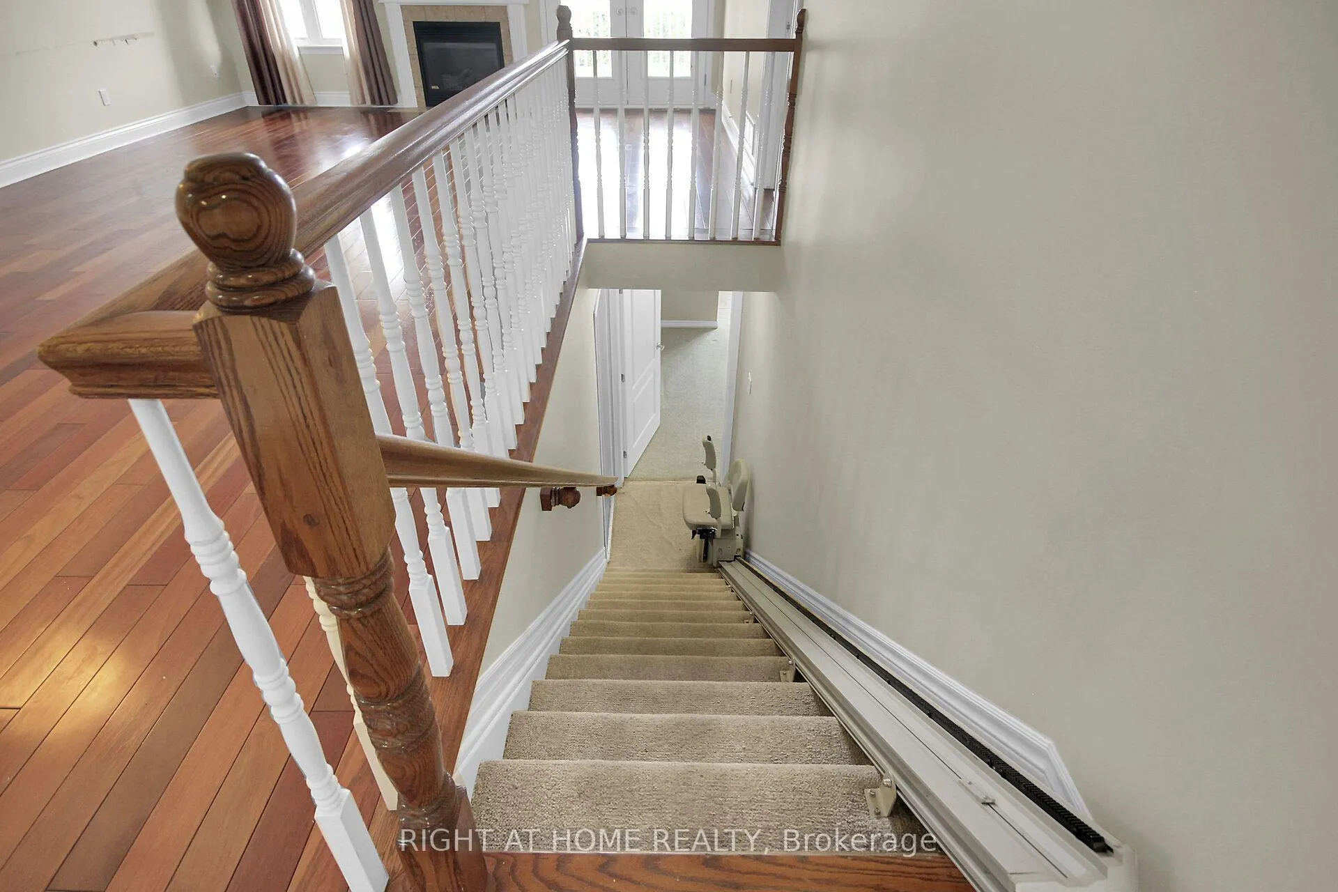 Photo 9 of 1 Eileen Crescent, Ottawa, Stittsville (Central) — HOMEH