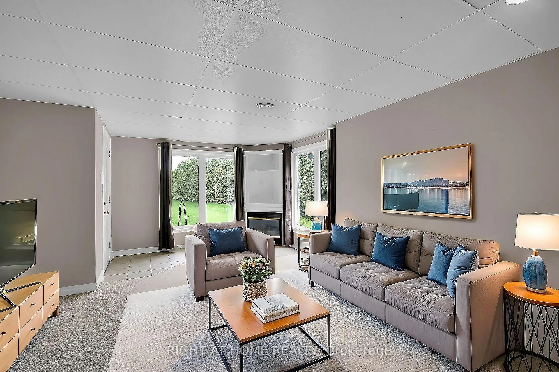Photo 10 of 1 Eileen Crescent, Ottawa, Stittsville (Central) — HOMEH