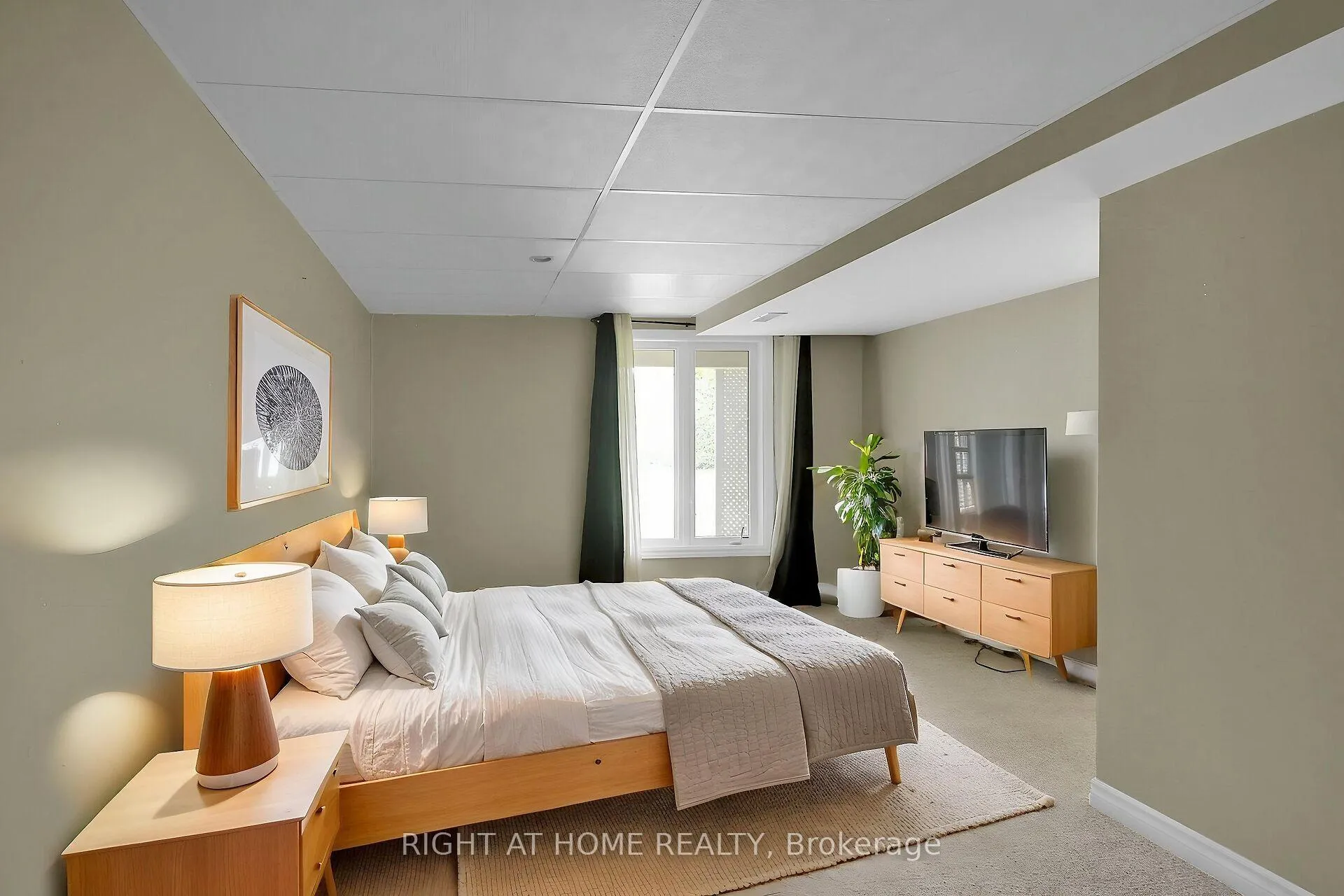 Photo 11 of 1 Eileen Crescent, Ottawa, Stittsville (Central) — HOMEH