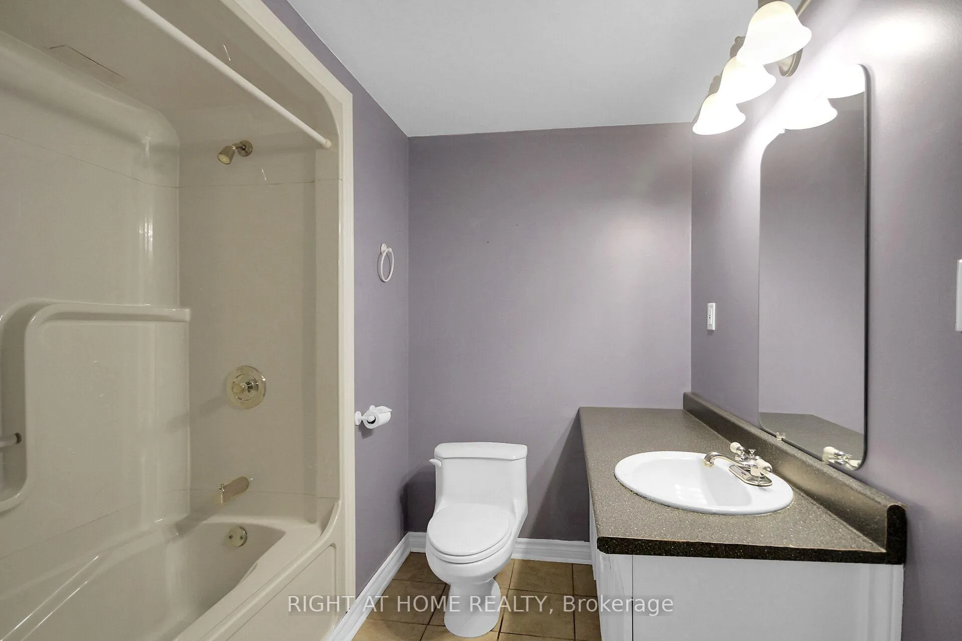 Photo 14 of 1 Eileen Crescent, Ottawa, Stittsville (Central) — HOMEH
