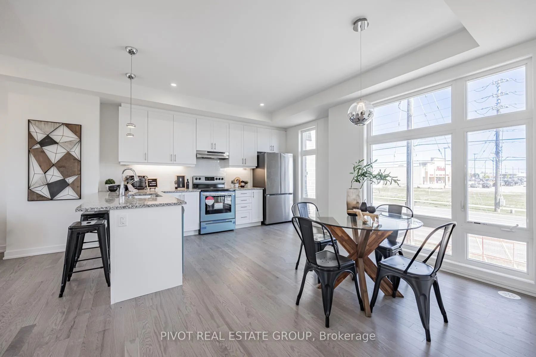 Photo 6 of 1465 Grand Prairie Path, Oshawa, Taunton — HOMEH
