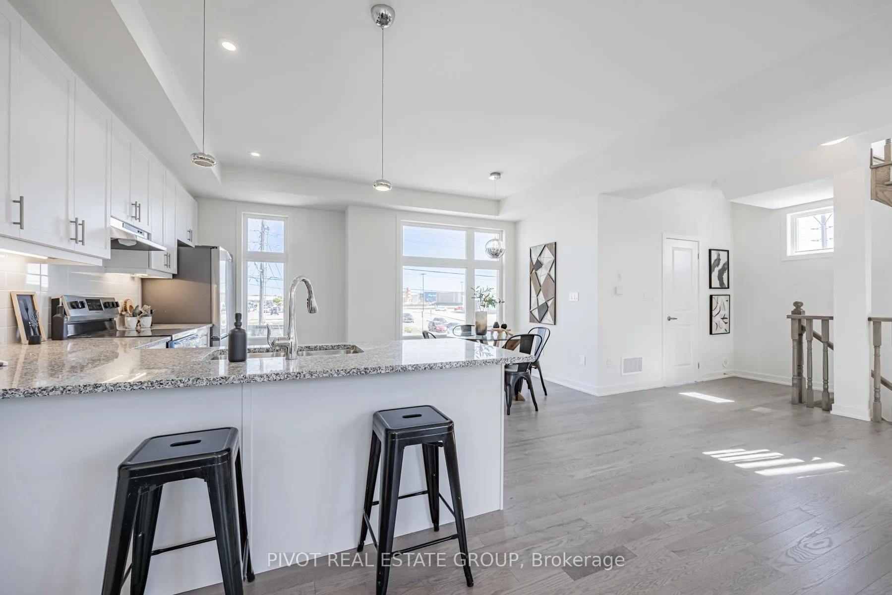 Photo 7 of 1465 Grand Prairie Path, Oshawa, Taunton — HOMEH