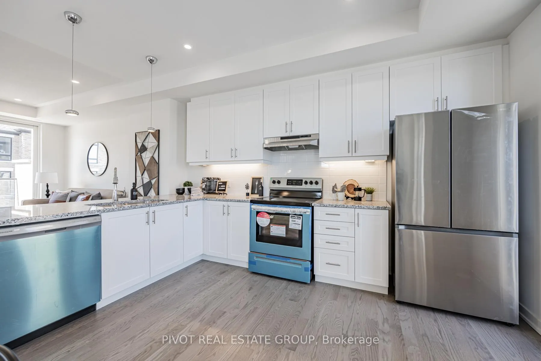 Photo 8 of 1465 Grand Prairie Path, Oshawa, Taunton — HOMEH