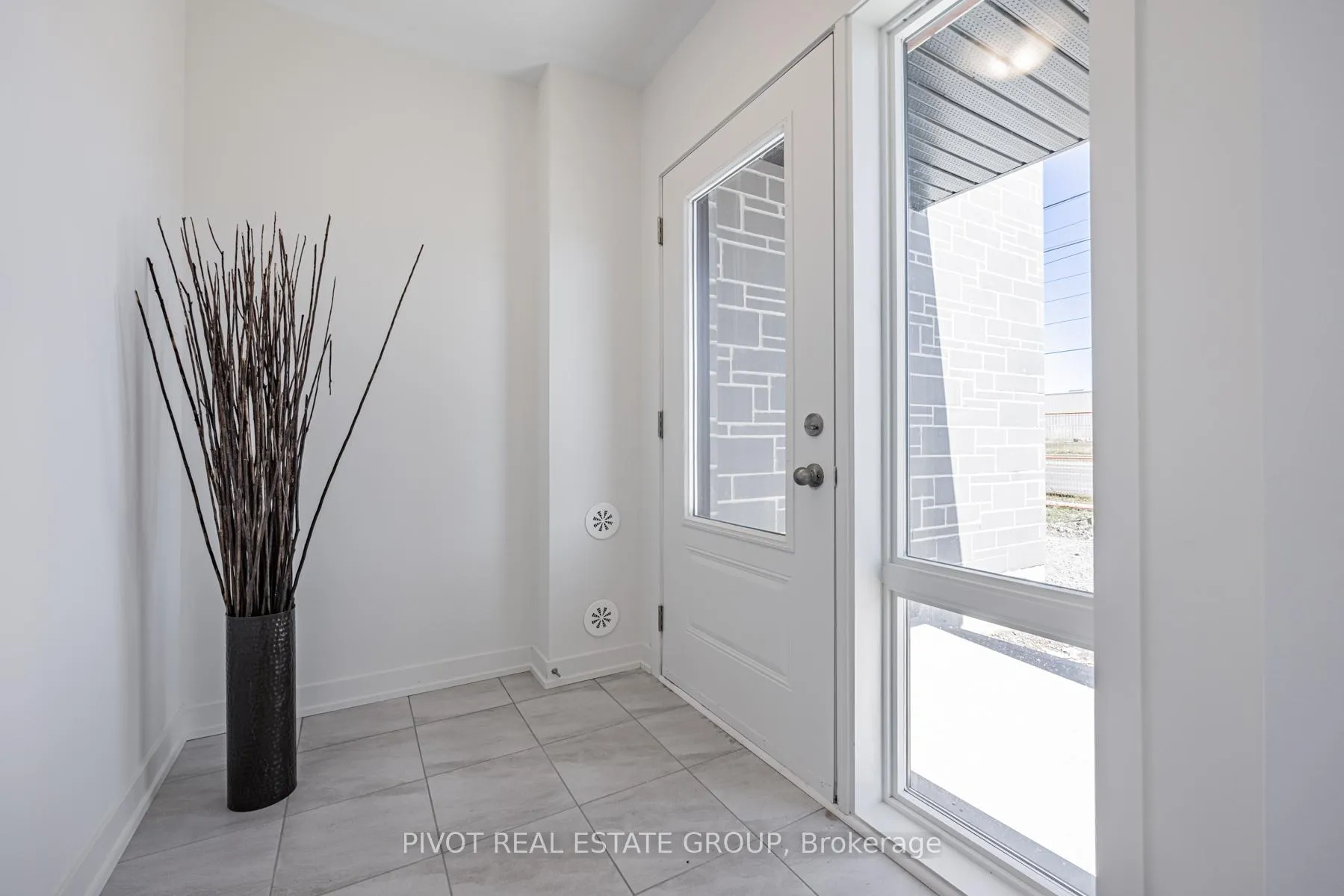Photo 23 of 1465 Grand Prairie Path, Oshawa, Taunton — HOMEH