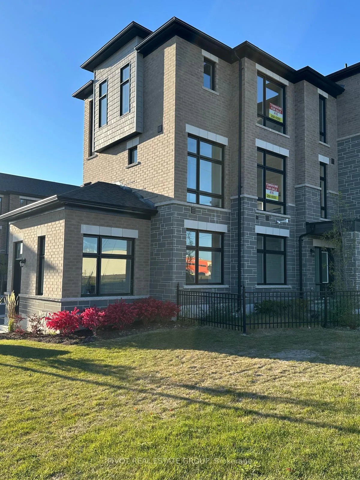 Photo 32 of 1465 Grand Prairie Path, Oshawa, Taunton — HOMEH