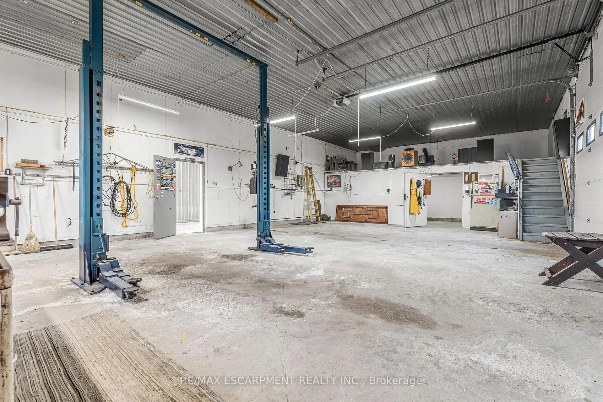 Photo 33 of 96 Gore A Road, Haldimand, Dunnville — HOMEH