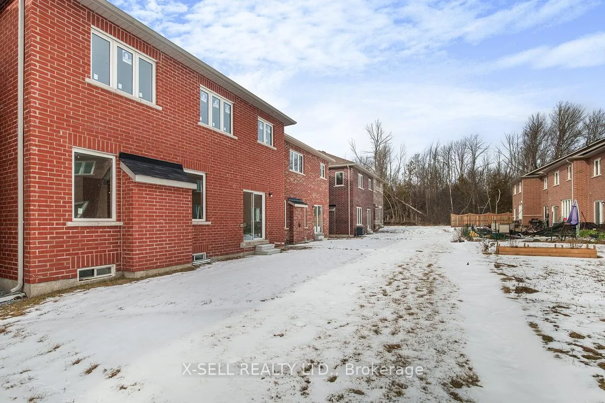 Photo 7 of 659 Fleetwood Drive, Oshawa, Eastdale — HOMEH