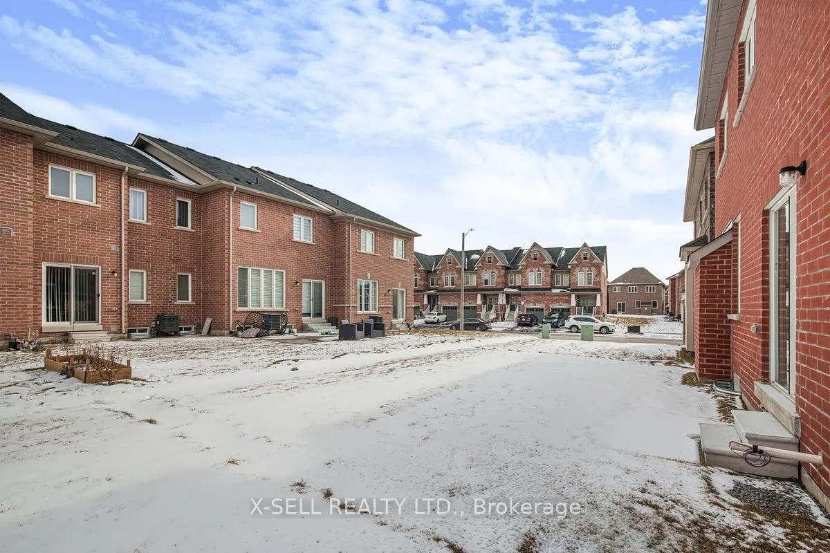 Photo 10 of 659 Fleetwood Drive, Oshawa, Eastdale — HOMEH