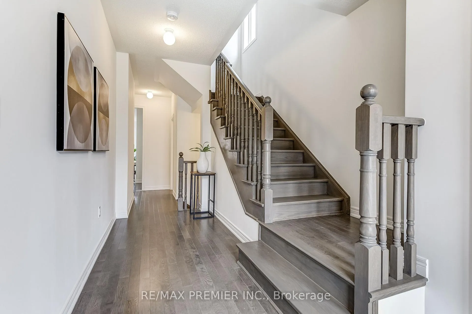 Photo 6 of 117 Armilia Place, Whitby, Rural Whitby — HOMEH