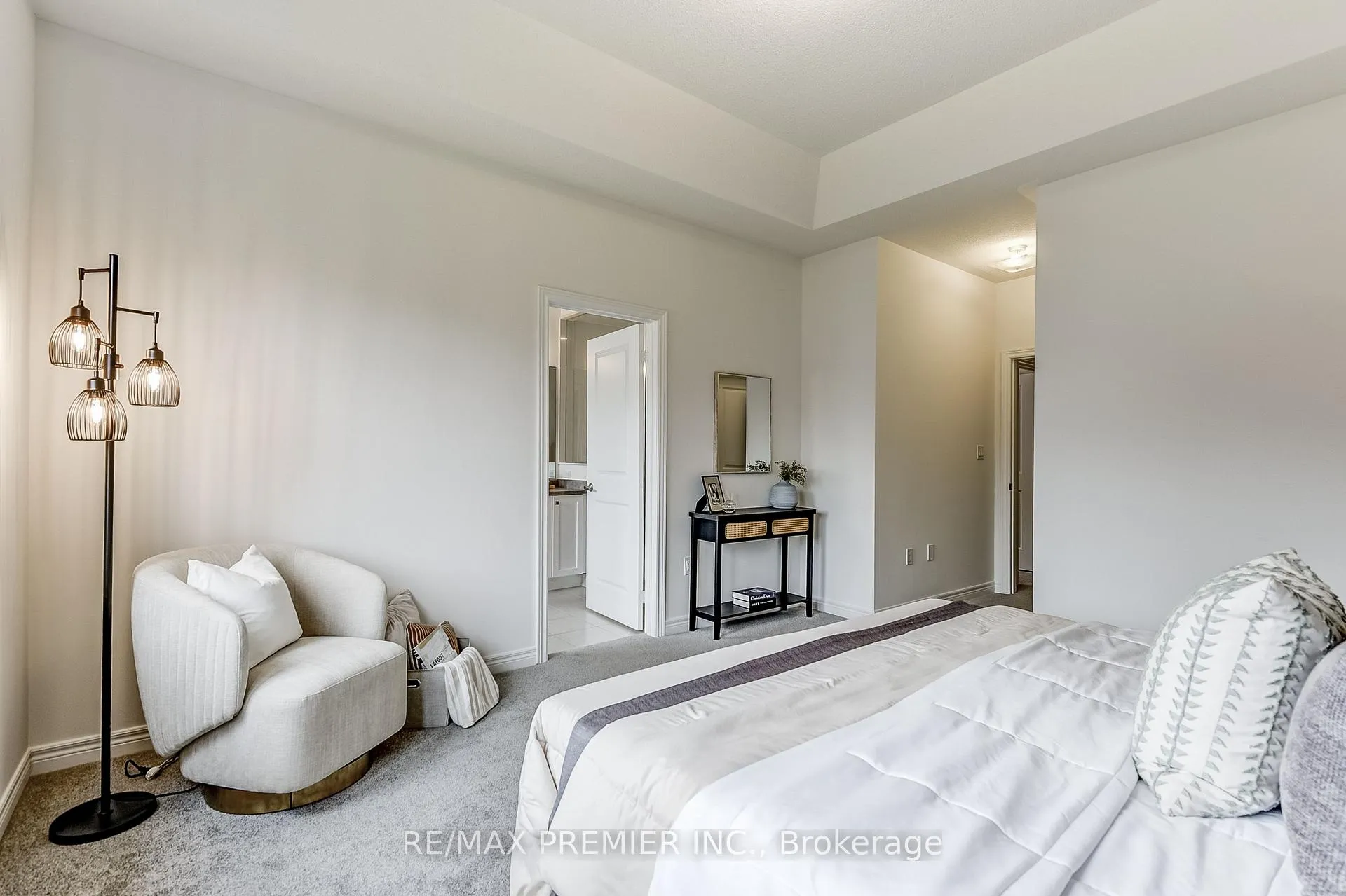 Photo 21 of 117 Armilia Place, Whitby, Rural Whitby — HOMEH