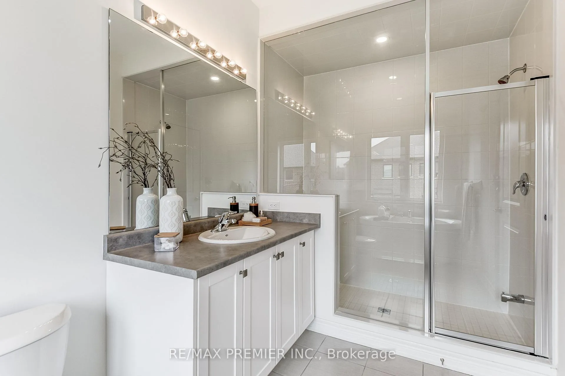 Photo 25 of 117 Armilia Place, Whitby, Rural Whitby — HOMEH