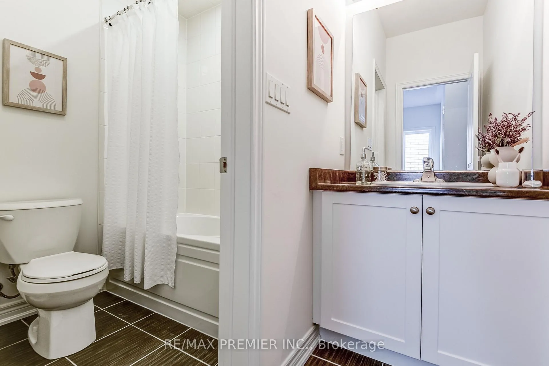Photo 28 of 117 Armilia Place, Whitby, Rural Whitby — HOMEH