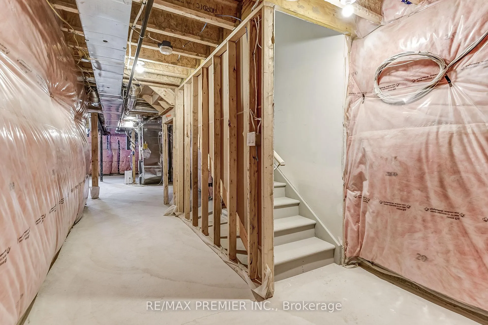 Photo 32 of 117 Armilia Place, Whitby, Rural Whitby — HOMEH