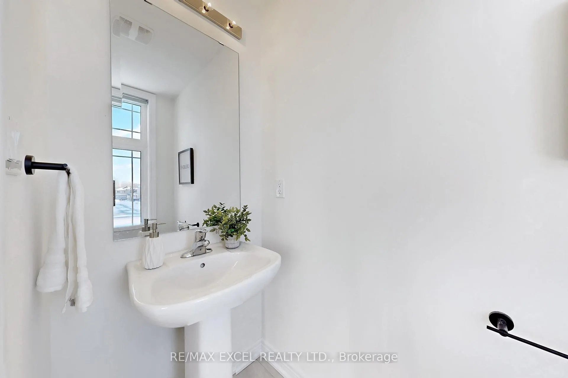 Photo 20 of 2839 Whites Road, Pickering, Rural Pickering — HOMEH