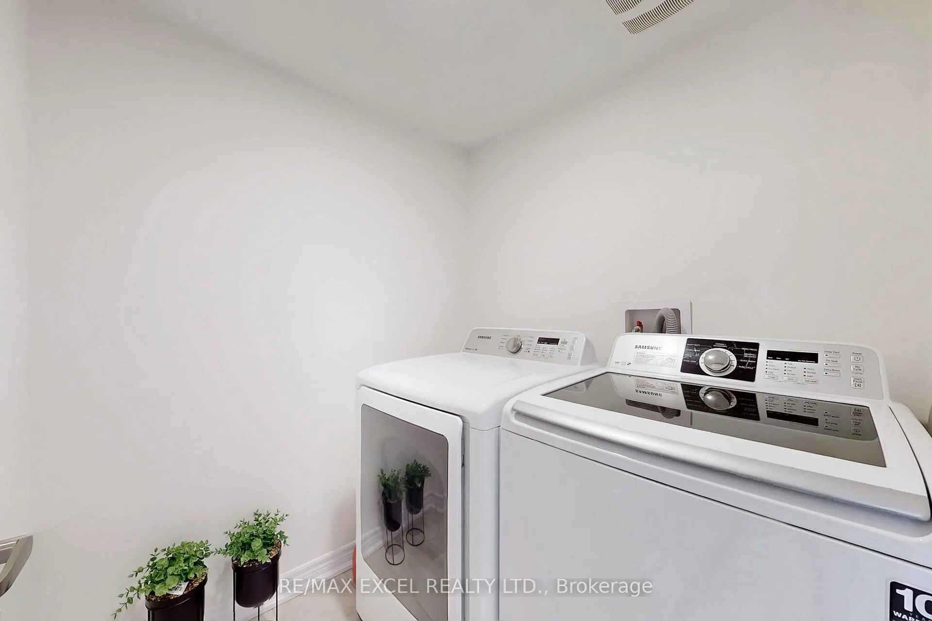 Photo 40 of 2839 Whites Road, Pickering, Rural Pickering — HOMEH