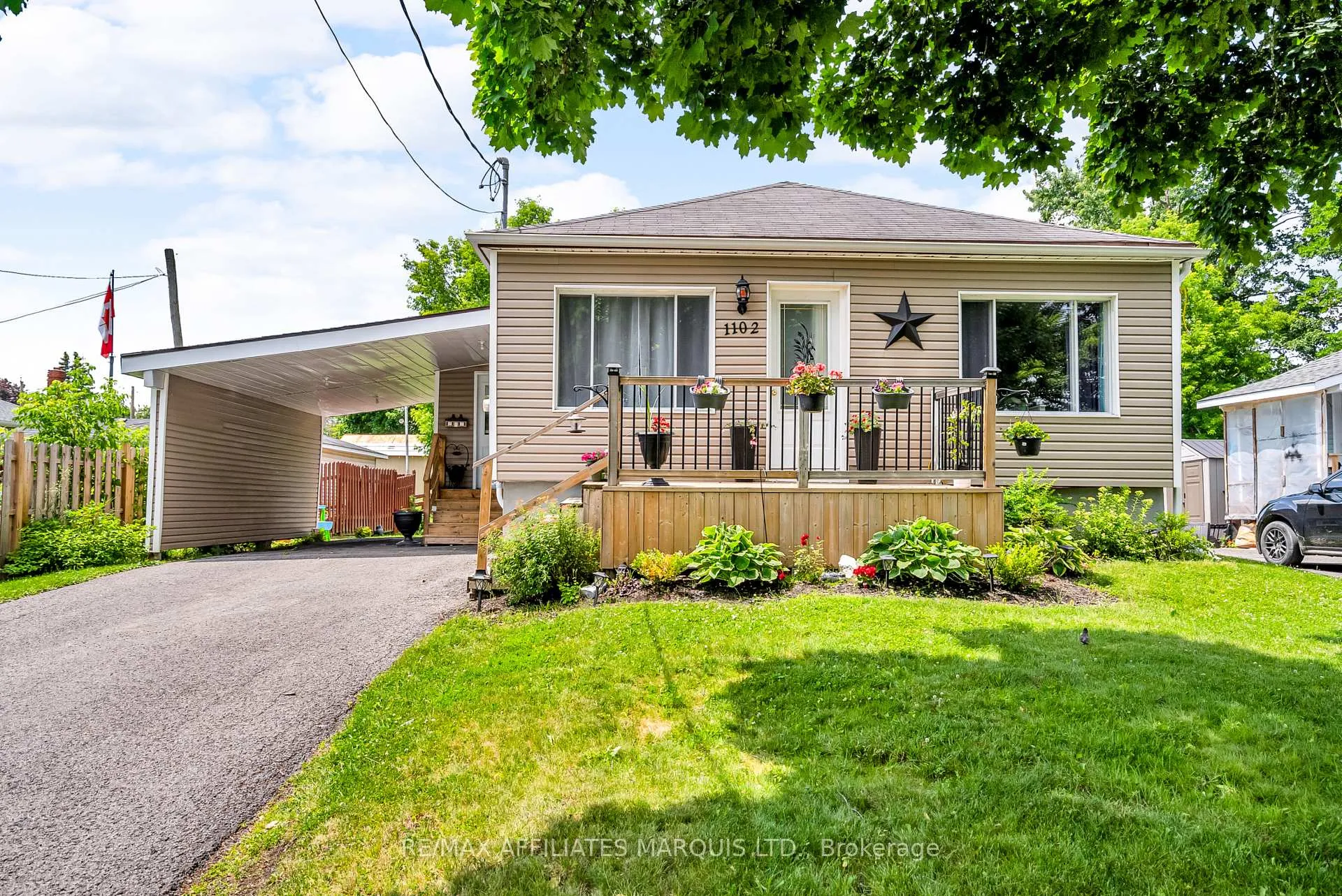 Photo 1 of 1102 Larin Avenue, Cornwall — HOMEH