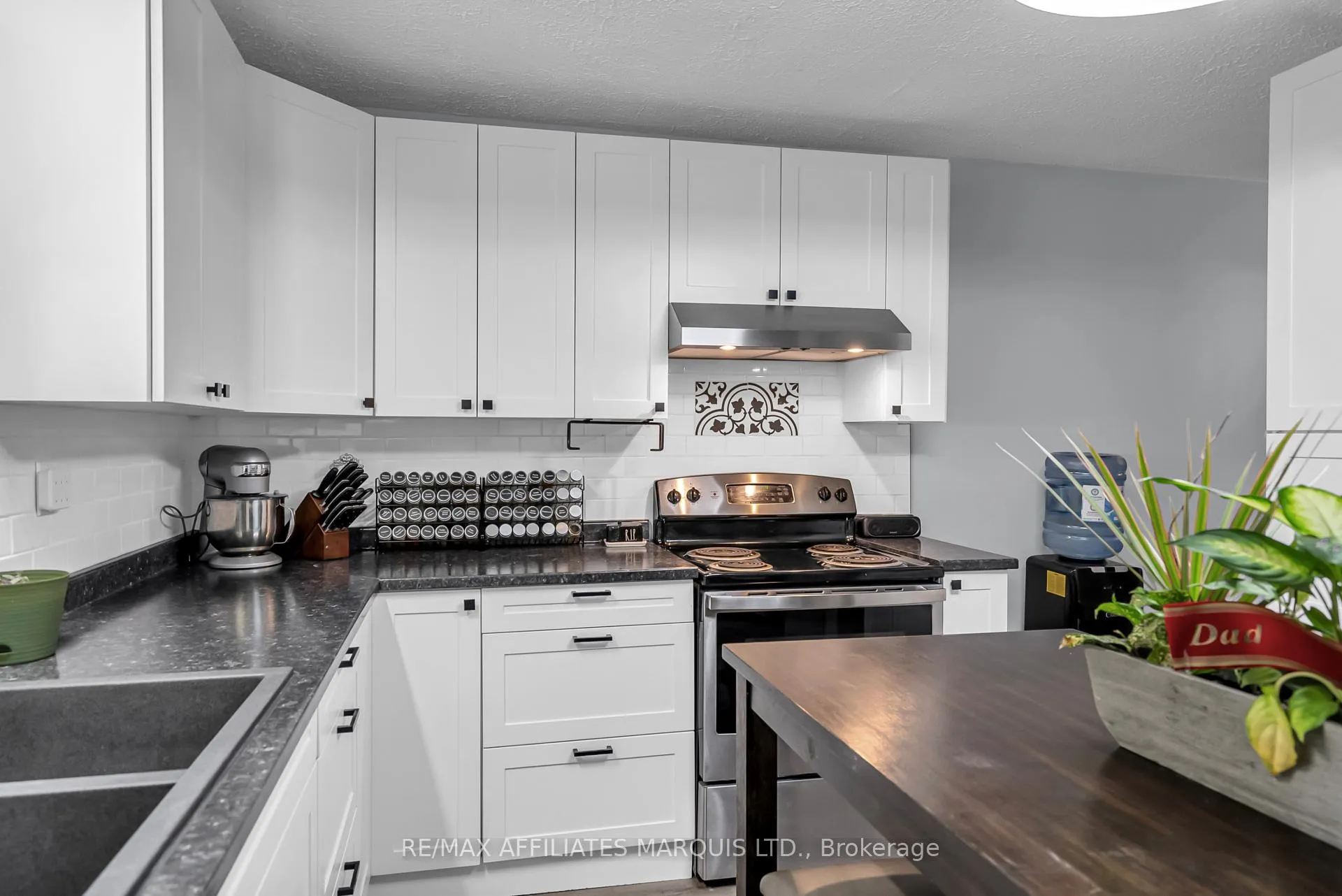 Photo 6 of 1102 Larin Avenue, Cornwall — HOMEH