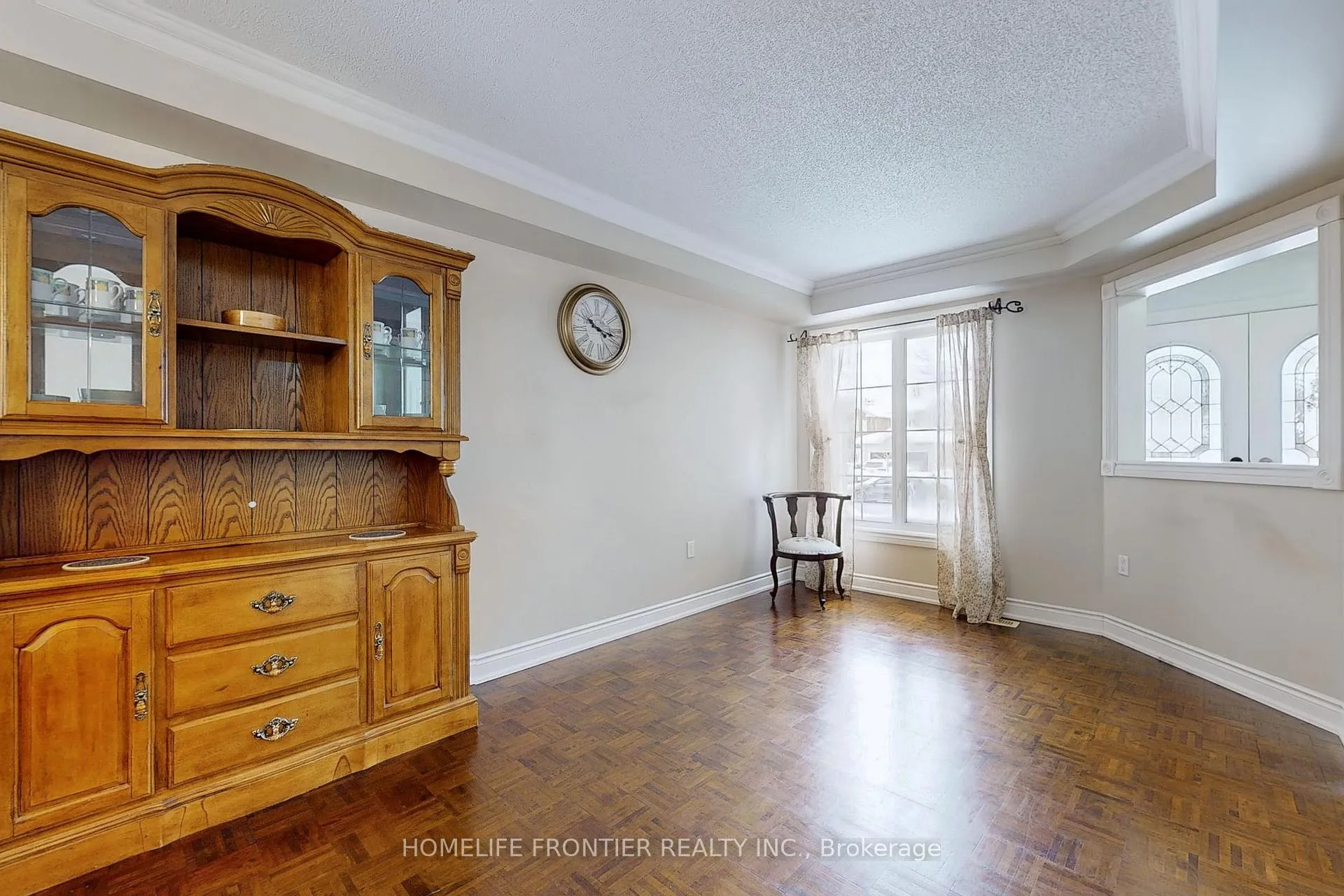 Photo 3 of 28 Smith Street, New Tecumseth, Alliston — HOMEH