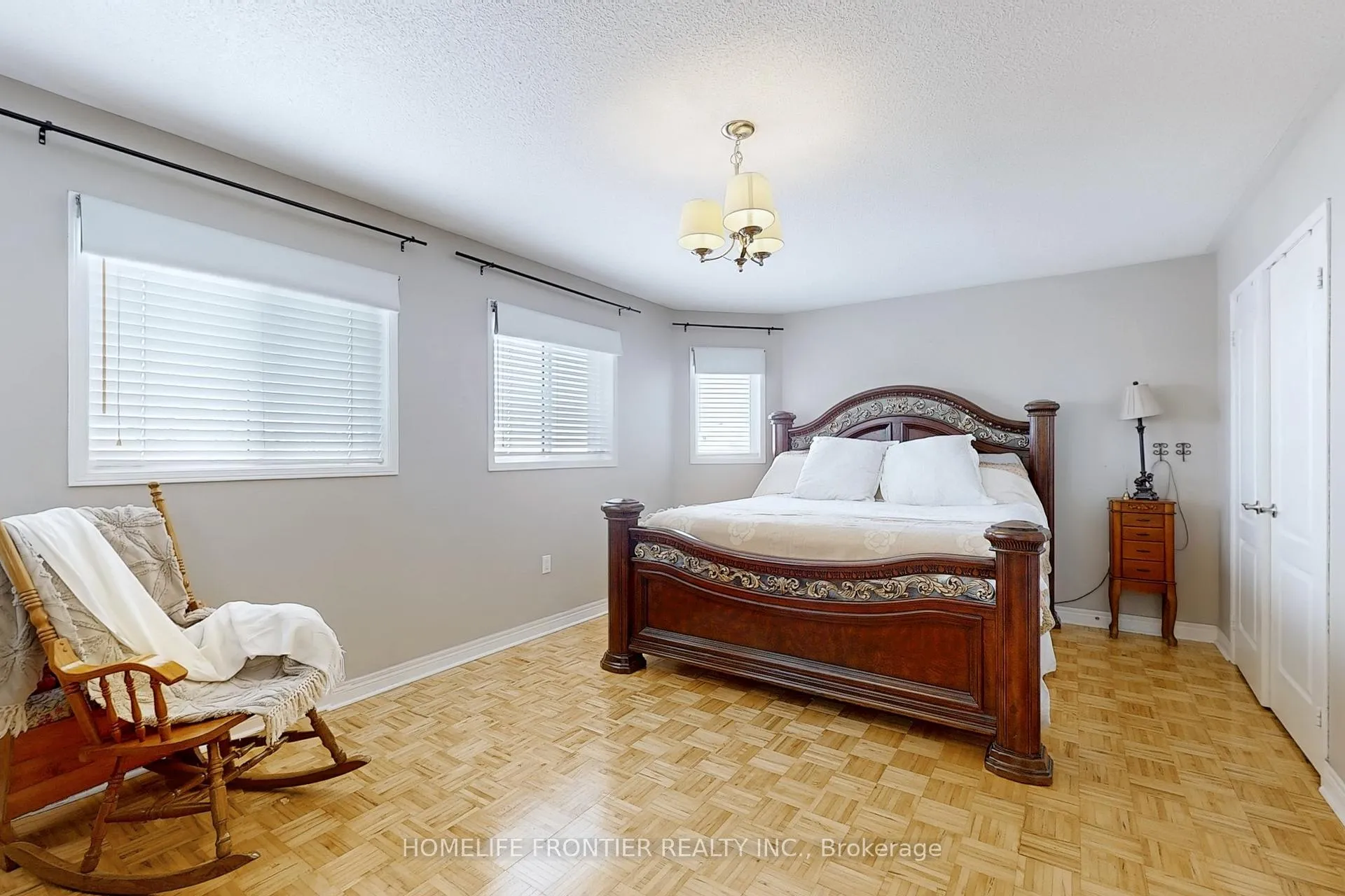 Photo 16 of 28 Smith Street, New Tecumseth, Alliston — HOMEH