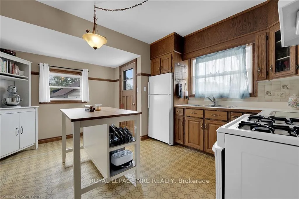 Photo 10 of 84 Bell Street, Port Colborne, Killaly East — HOMEH