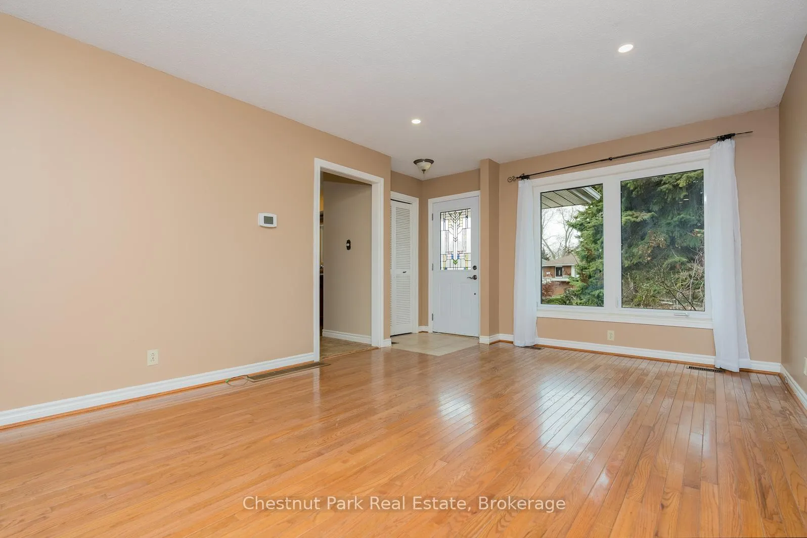 Photo 5 of 9 Sproule Avenue, Collingwood — HOMEH