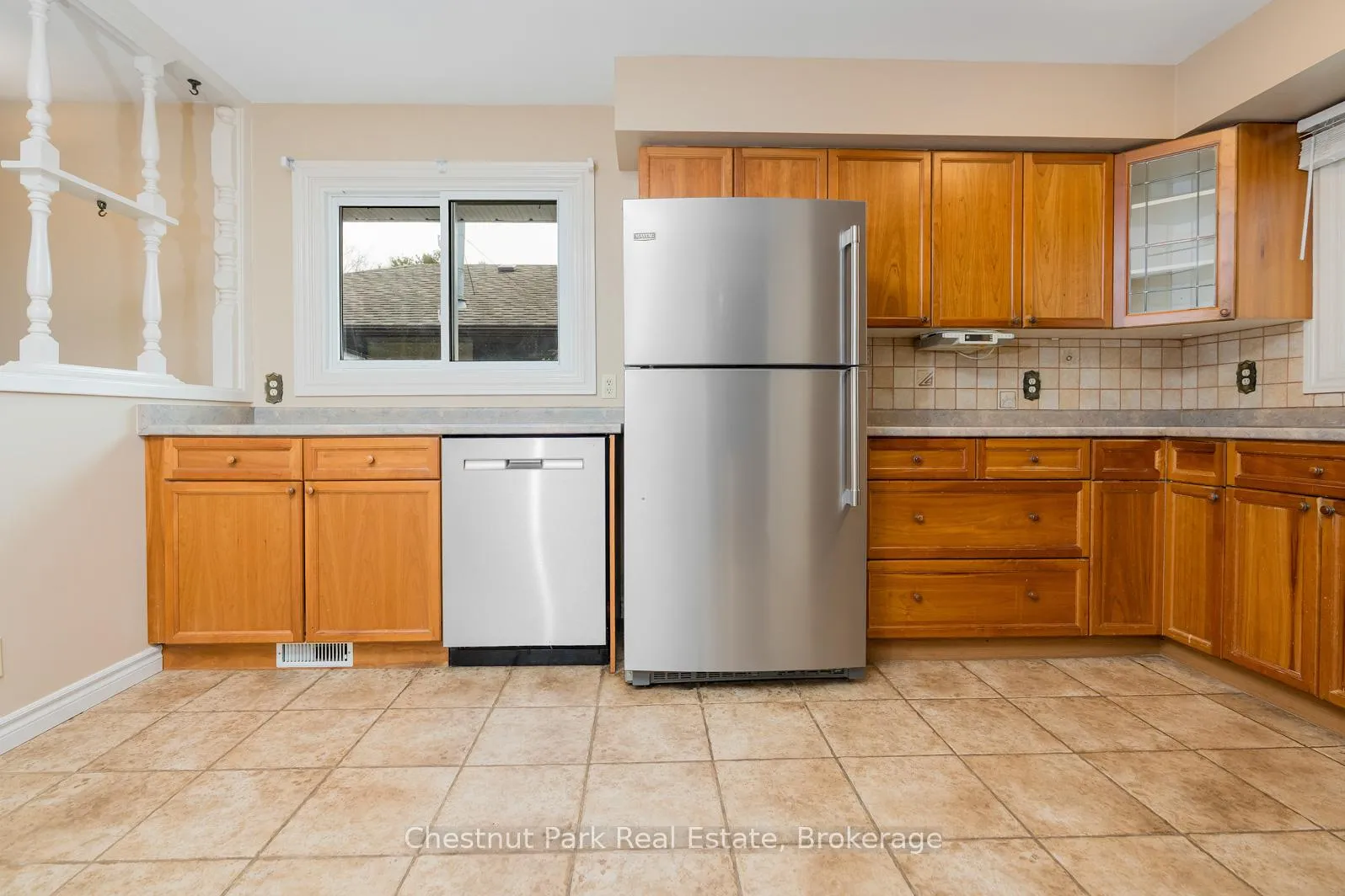 Photo 10 of 9 Sproule Avenue, Collingwood — HOMEH