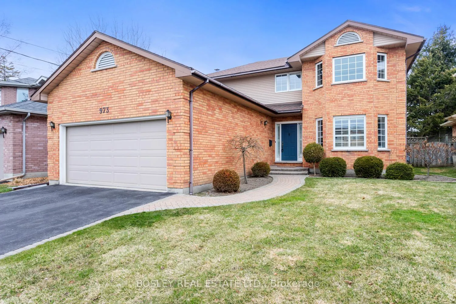 Front of 973 Glenhare Street
