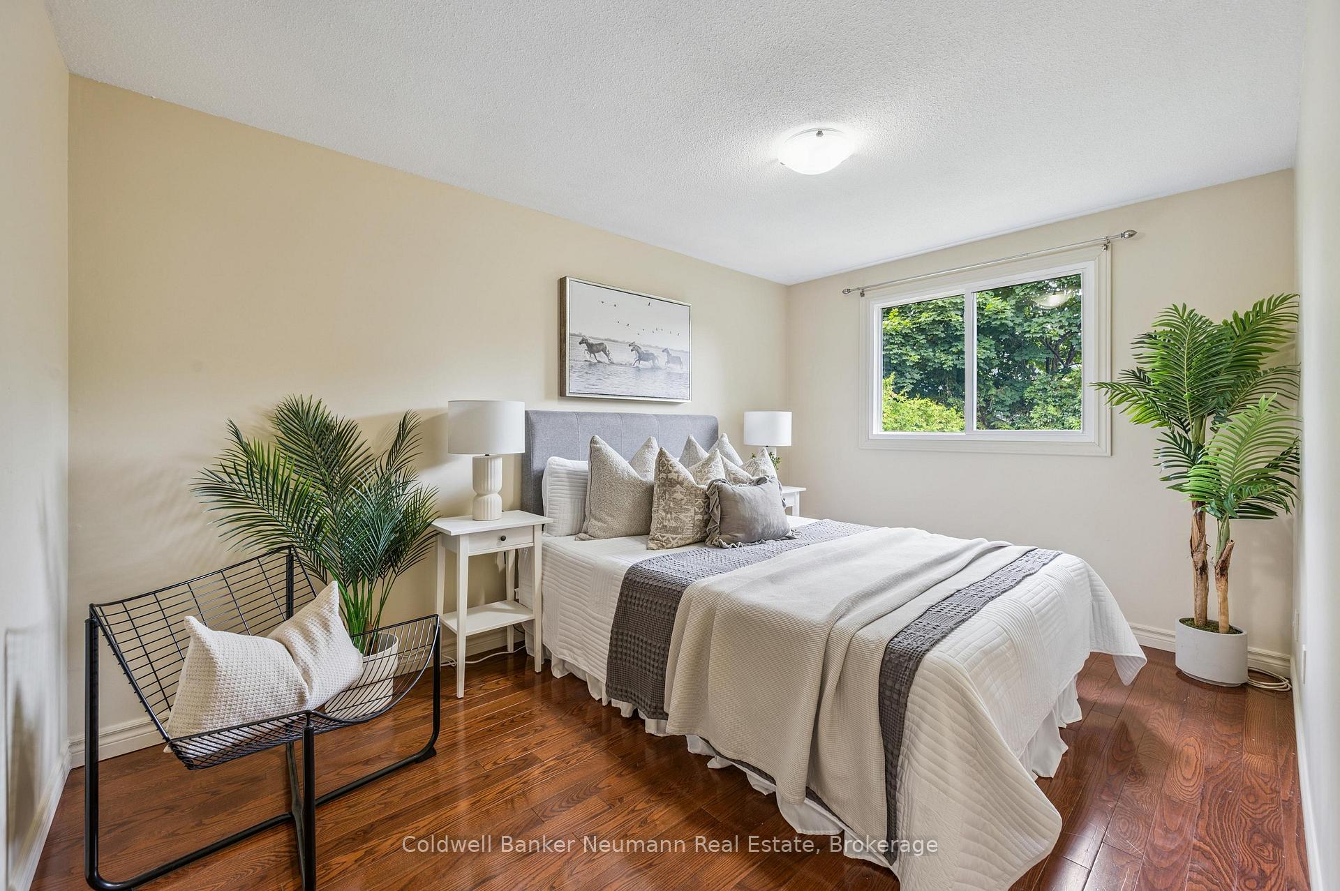Photo 18 of 30 Mason Court, Guelph, Dovercliffe Park/Old University — HOMEH