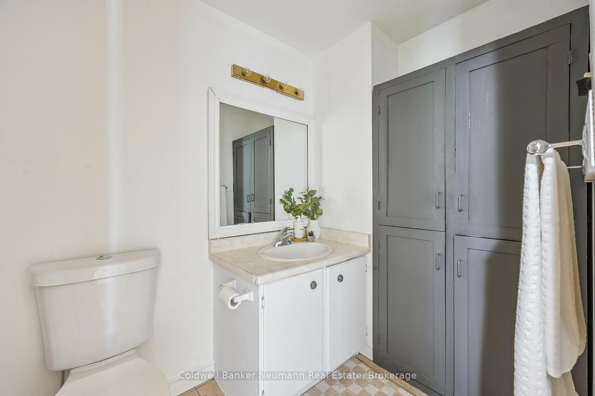 Photo 19 of 30 Mason Court, Guelph, Dovercliffe Park/Old University — HOMEH