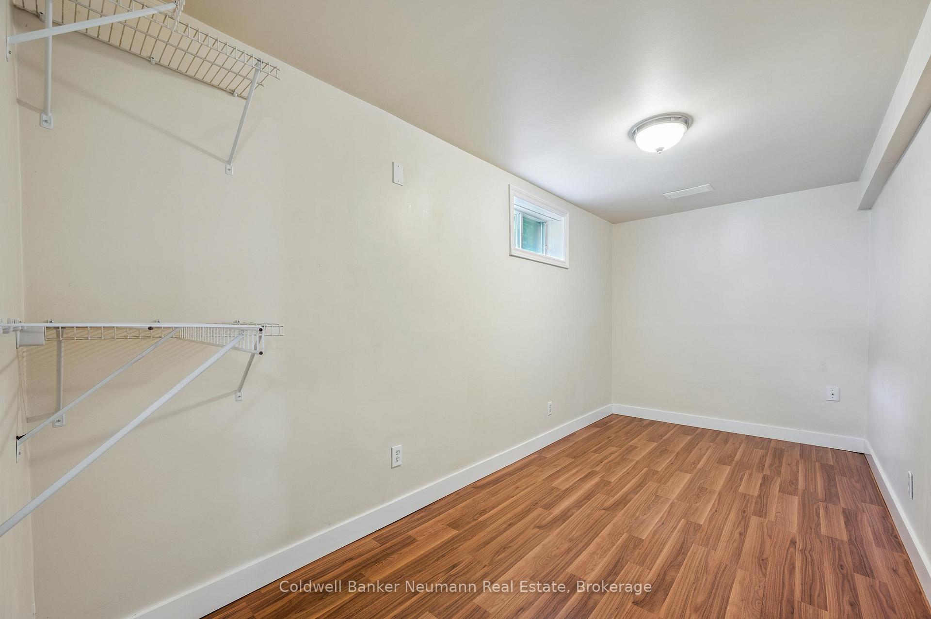 Photo 21 of 30 Mason Court, Guelph, Dovercliffe Park/Old University — HOMEH