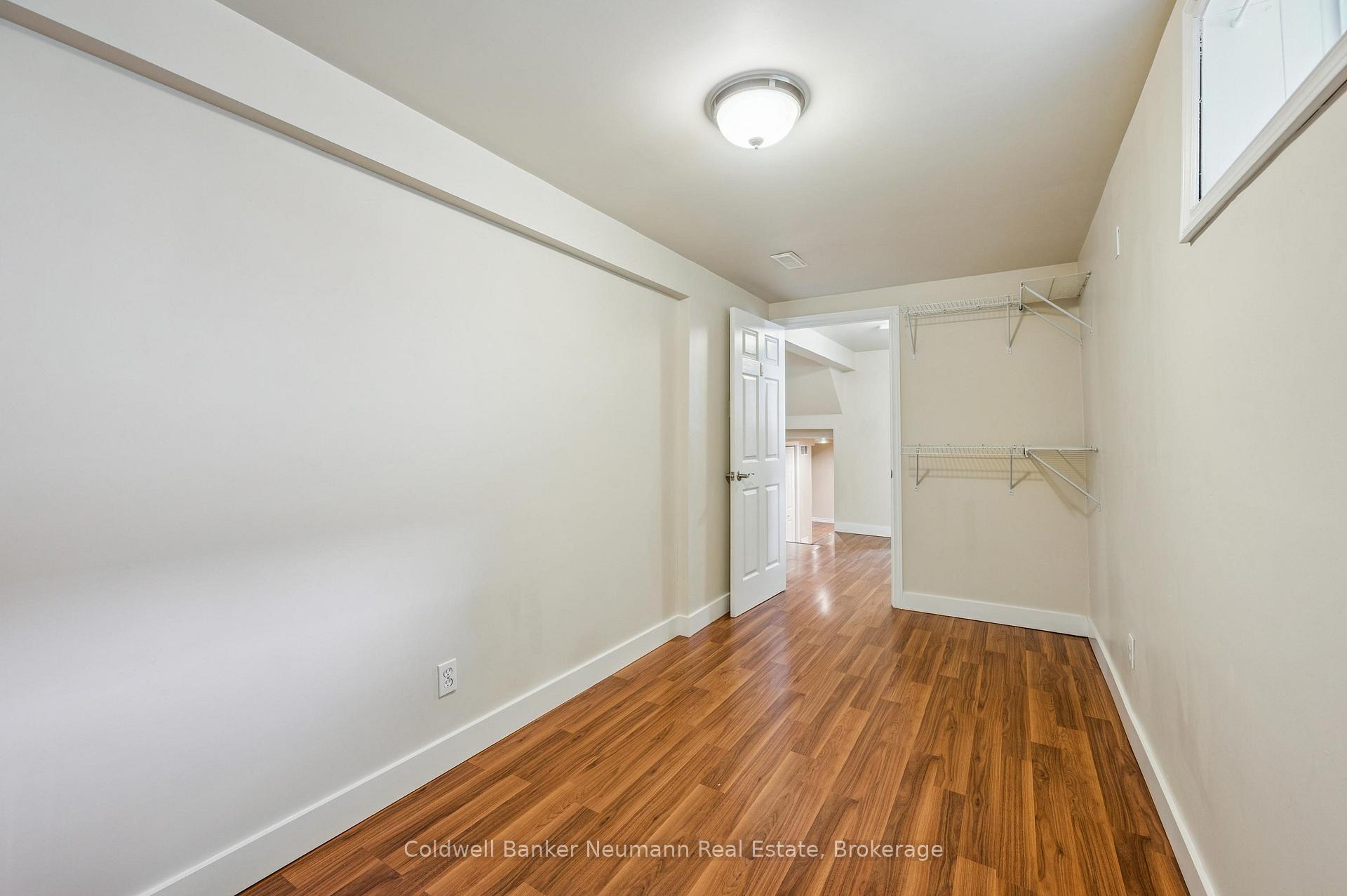 Photo 22 of 30 Mason Court, Guelph, Dovercliffe Park/Old University — HOMEH