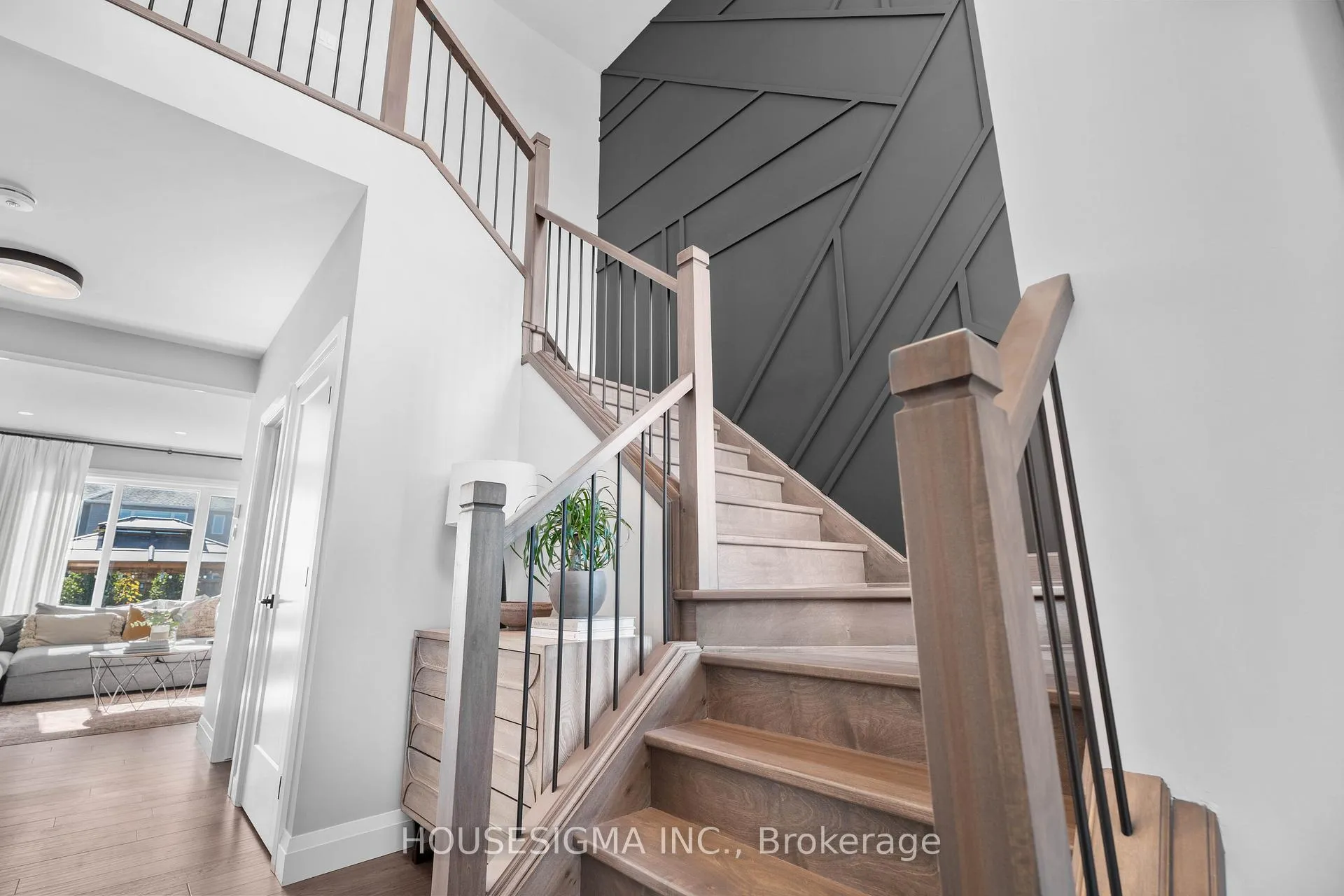 Photo 9 of 229 Crestview Drive, Middlesex Centre, Kilworth — HOMEH