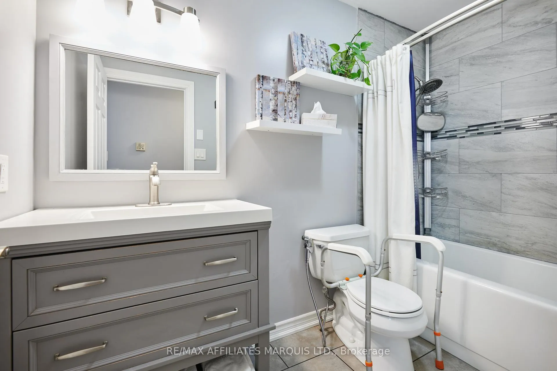 Photo 12 of 157 Northwoods Crescent, Cornwall — HOMEH