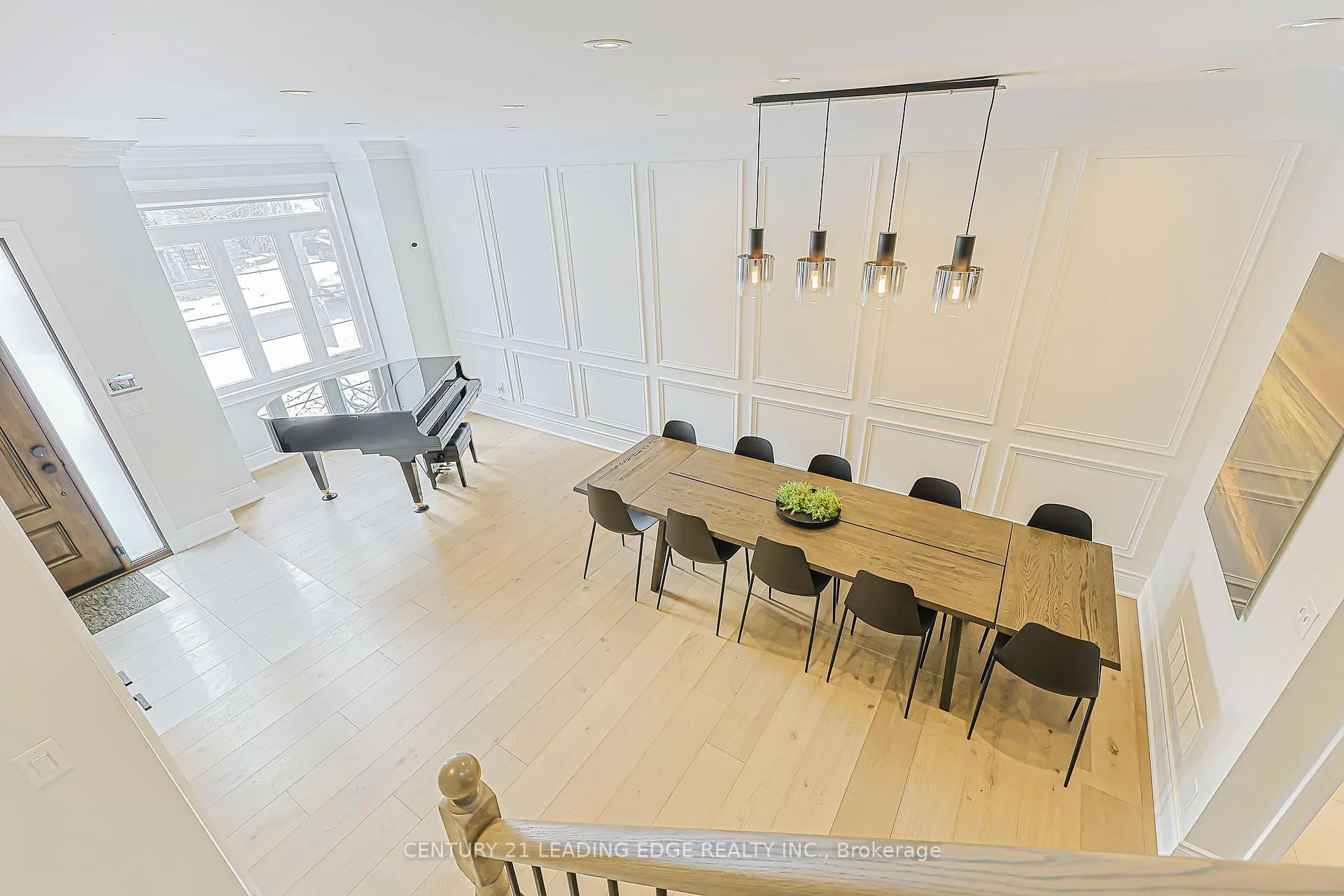 Photo 5 of 522 Woburn Avenue, Toronto, Bedford Park-Nortown — HOMEH