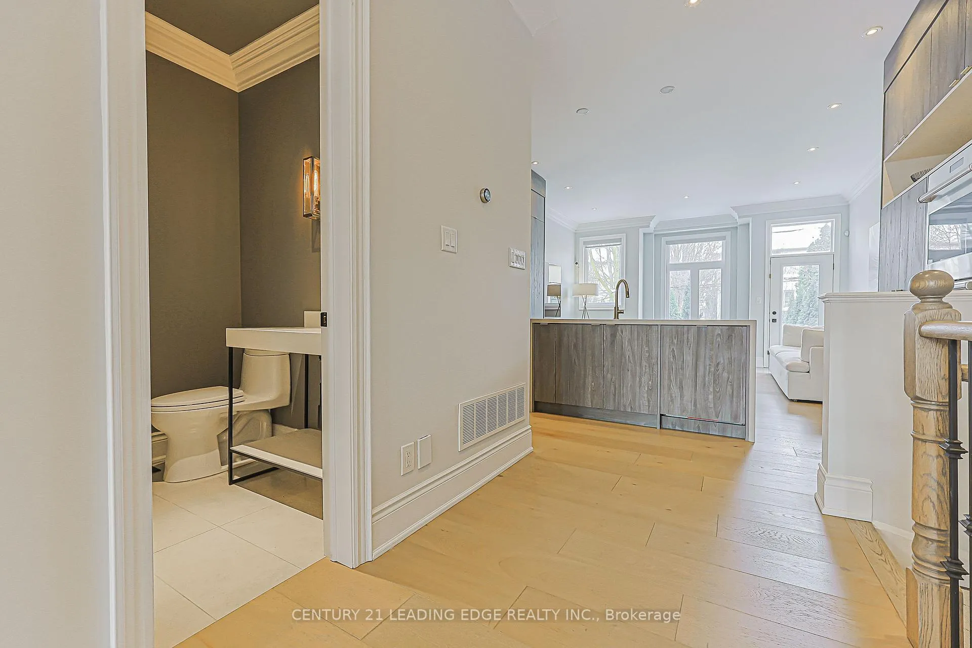 Photo 7 of 522 Woburn Avenue, Toronto, Bedford Park-Nortown — HOMEH